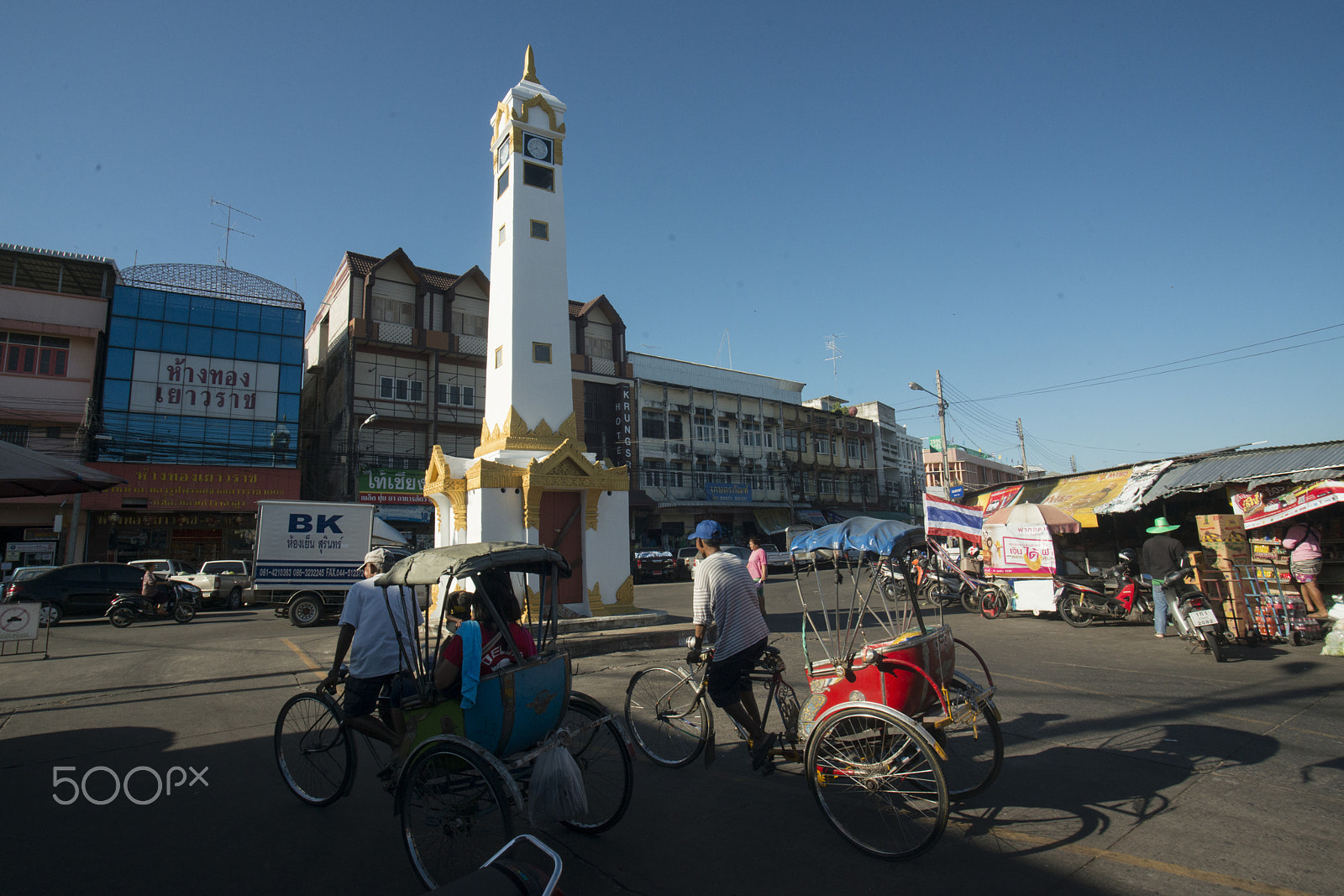 Sigma 17-35mm F2.8-4 EX DG  Aspherical HSM sample photo. Thailand isan surin clock tower photography
