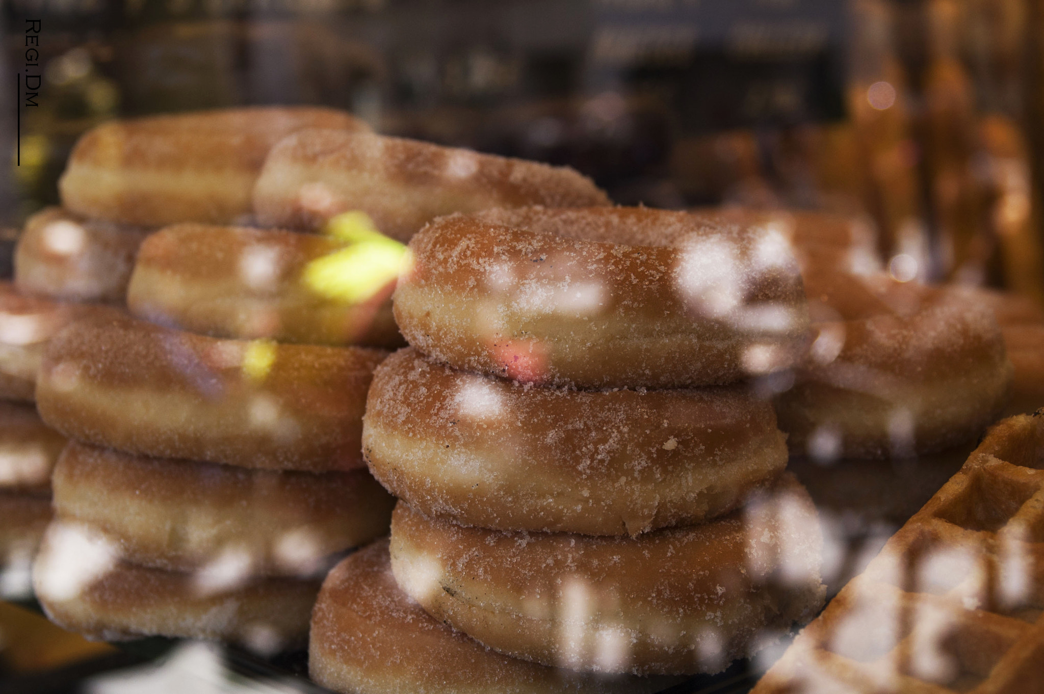 AF Zoom-Nikkor 28-80mm f/3.3-5.6G sample photo. Donuts photography