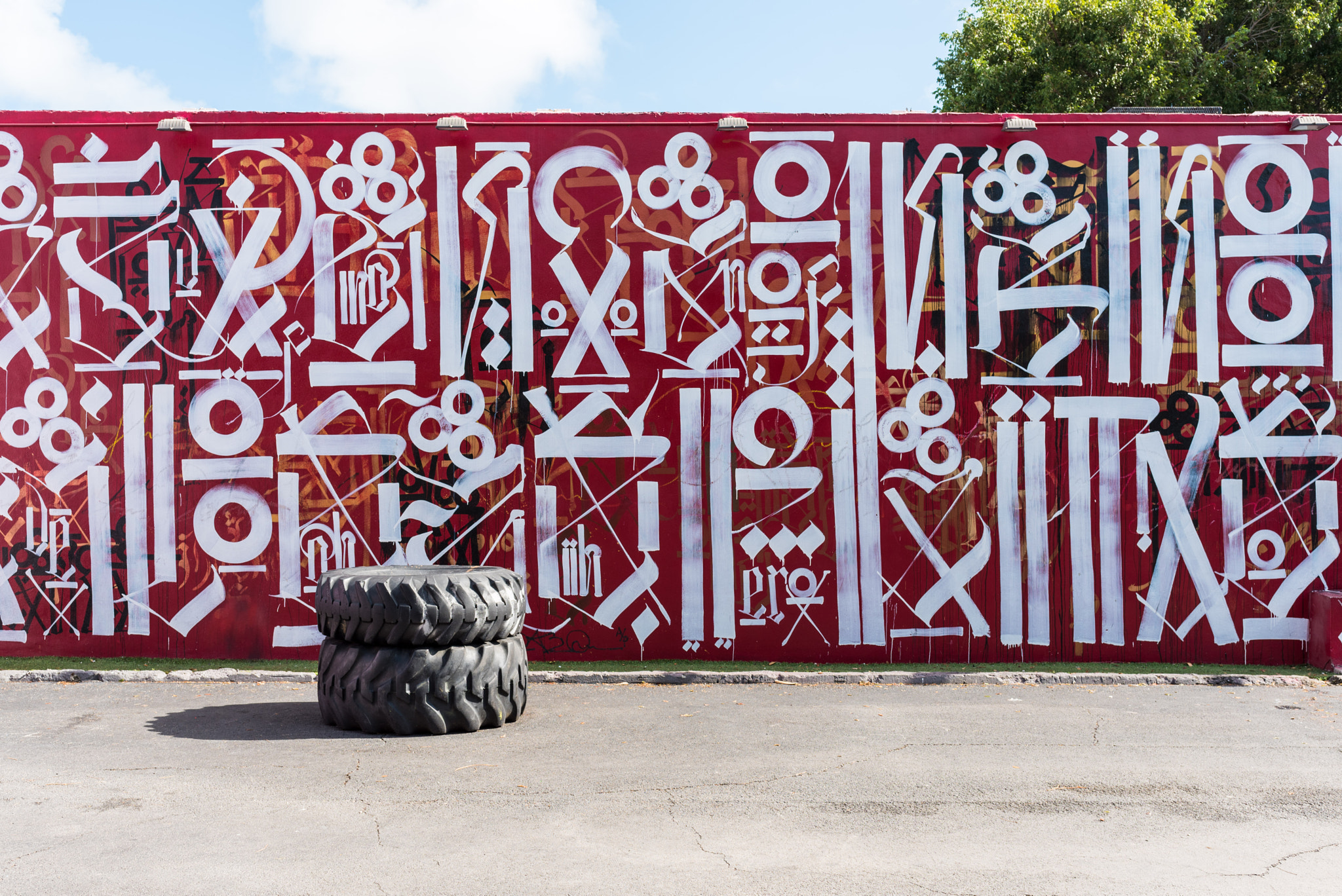 Nikon D750 + AF-S Nikkor 35mm f/1.8G sample photo. Miami street art photography