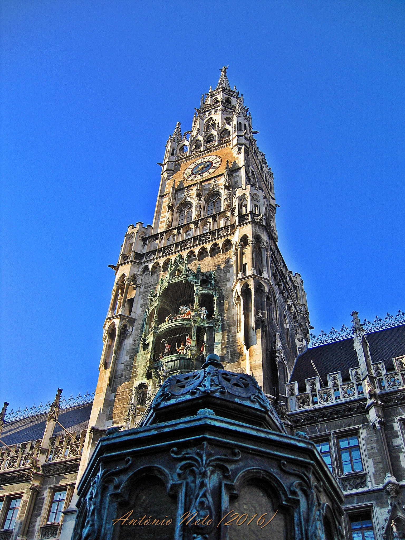 Canon POWERSHOT S50 sample photo. Marienplatz  - munich photography