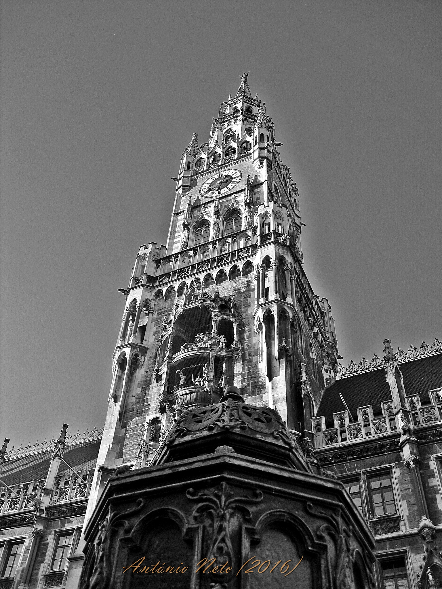 Canon POWERSHOT S50 sample photo. Marienplatz - munich photography