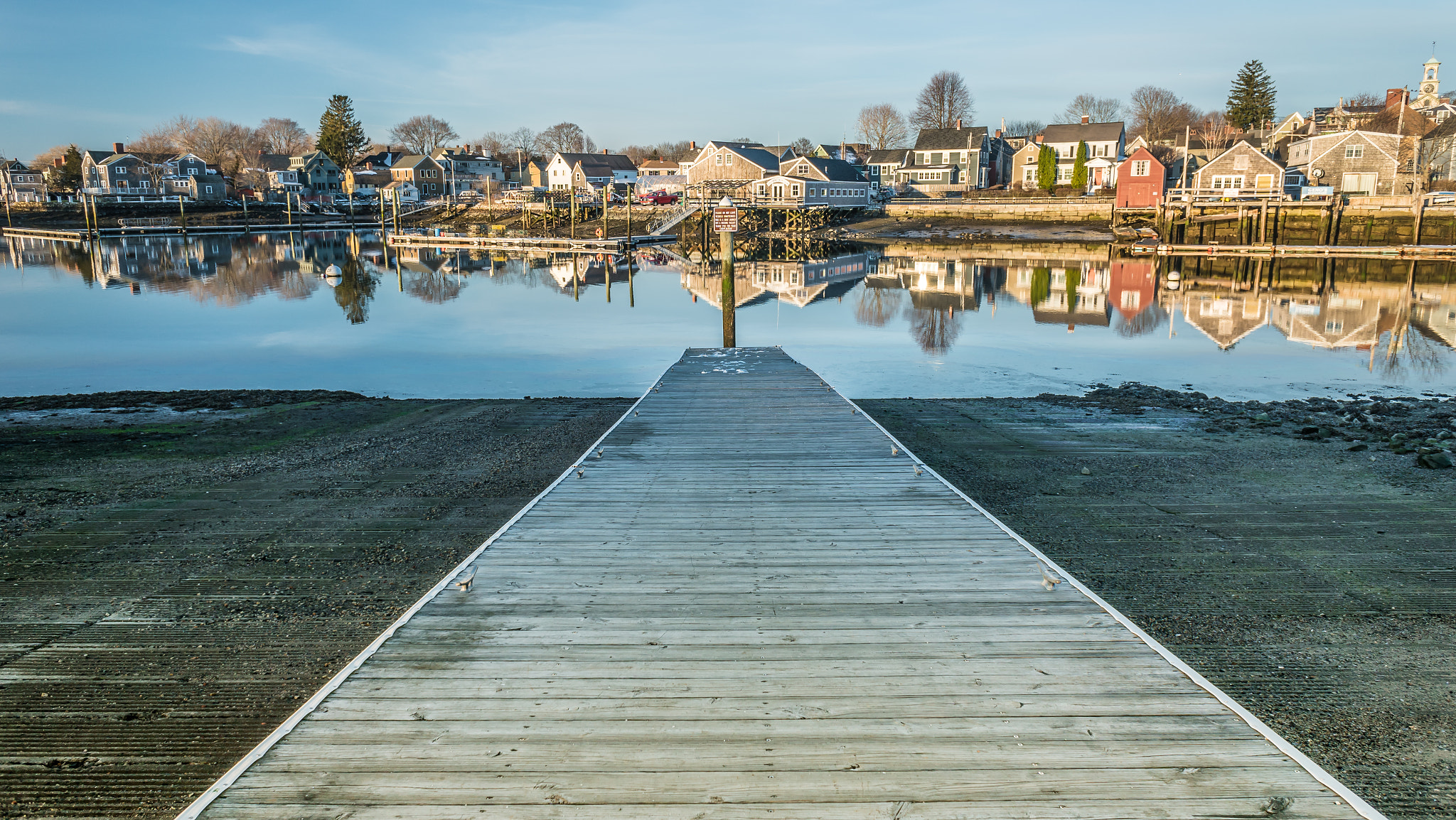 Sony a7R II + Sony E 16mm F2.8 sample photo. South portsmouth photography