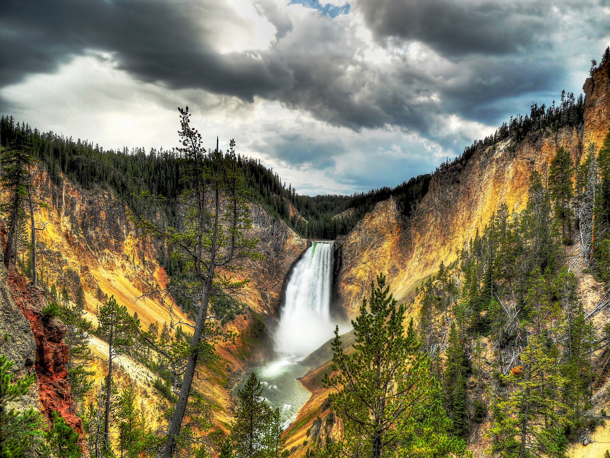 Nikon Coolpix S570 sample photo. Upper yellowstone falls photography