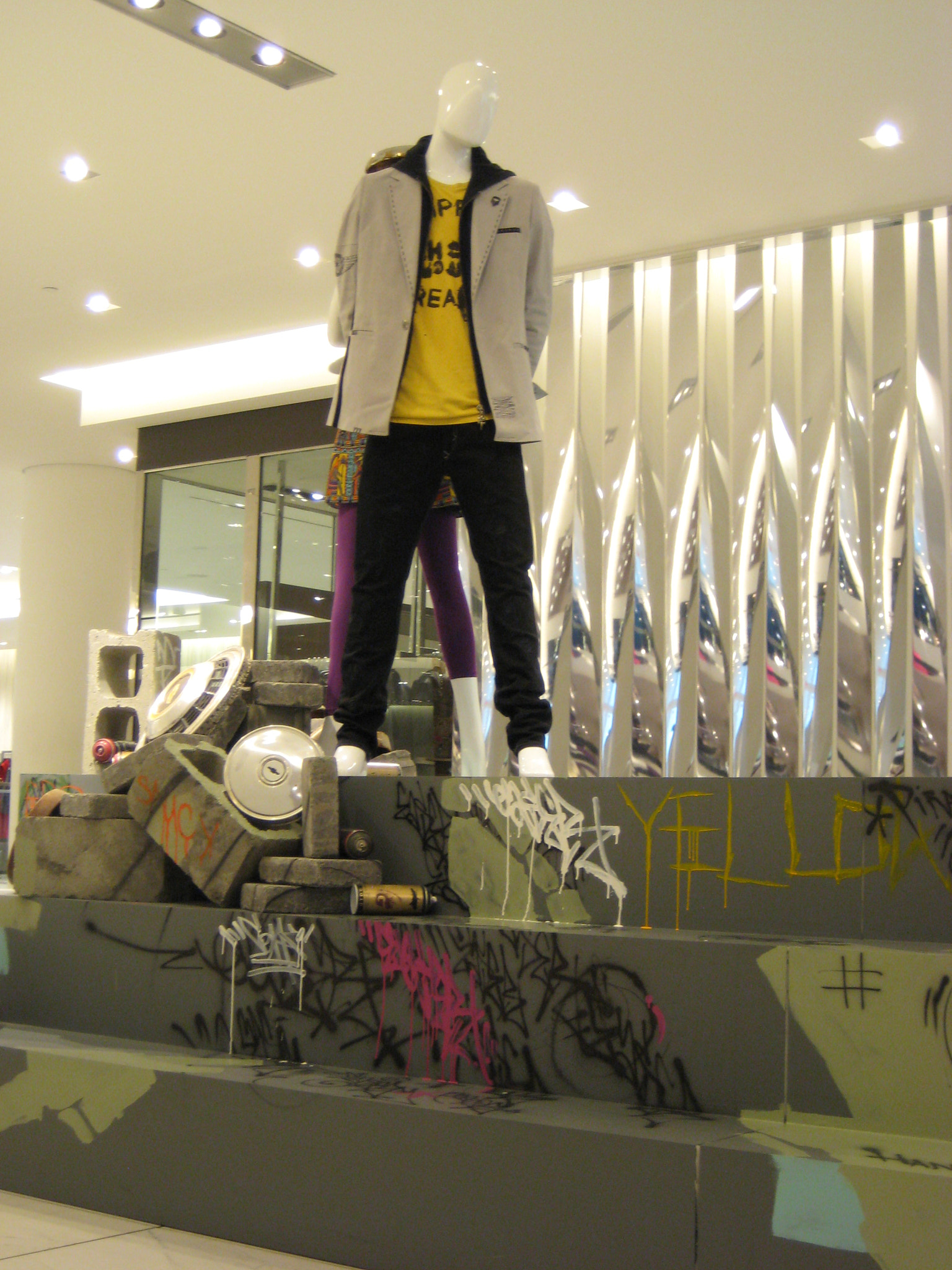 Canon POWERSHOT SD1000 sample photo. Holt renfrew display 2 photography