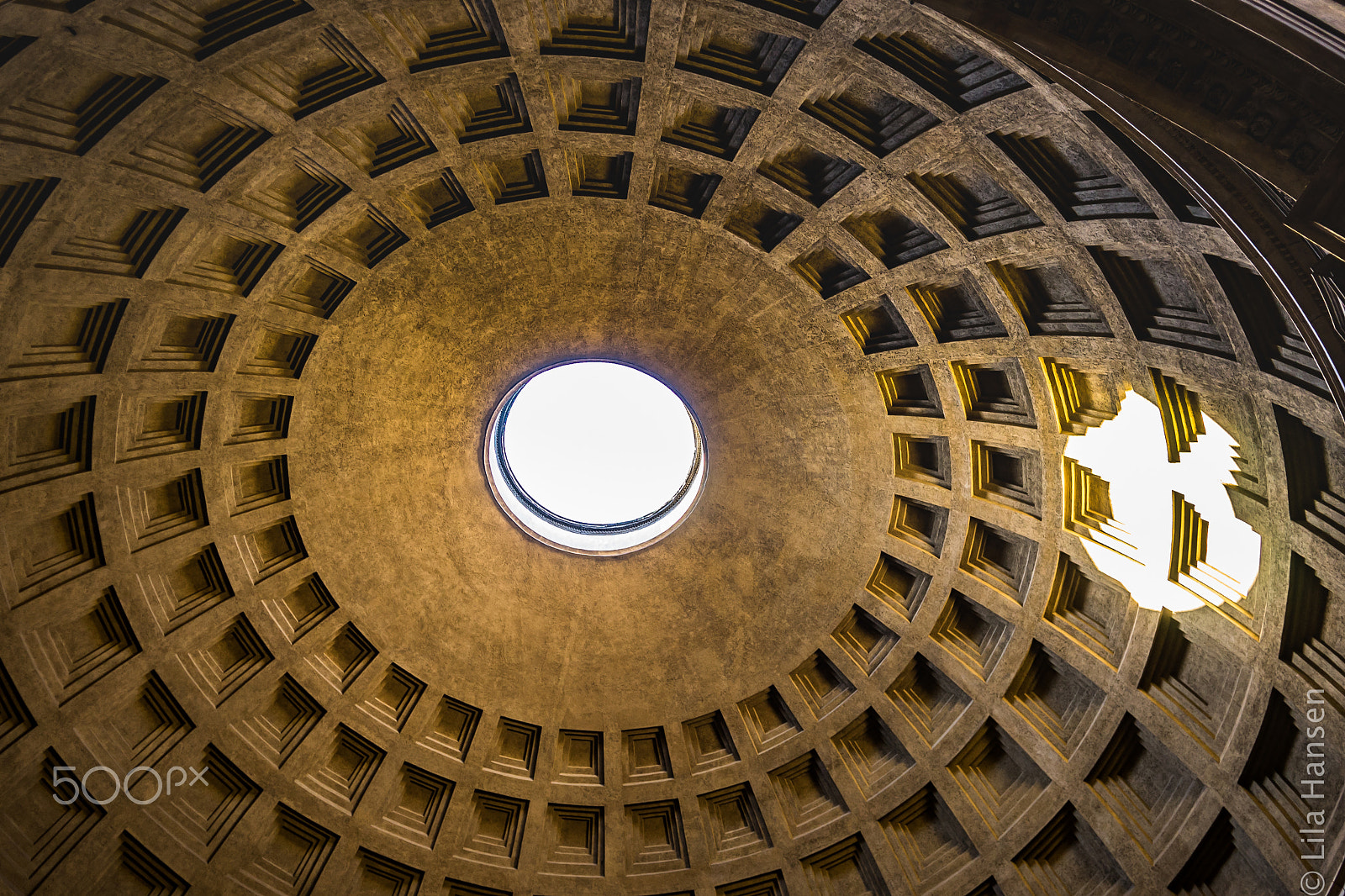 Sony a7 + Sigma 19mm F2.8 EX DN sample photo. Pantheon light photography