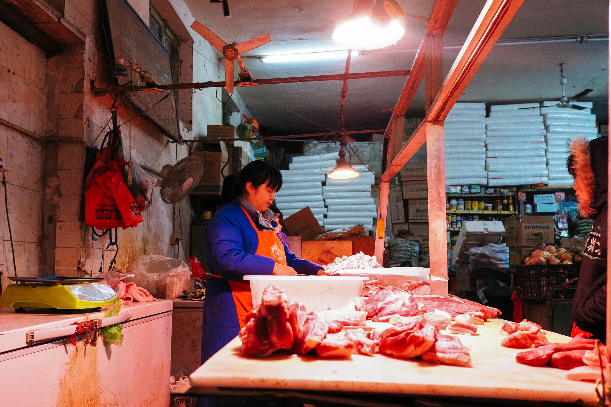 Olympus OM-D E-M10 + LEICA DG SUMMILUX 15/F1.7 sample photo. Streets in beijing photography