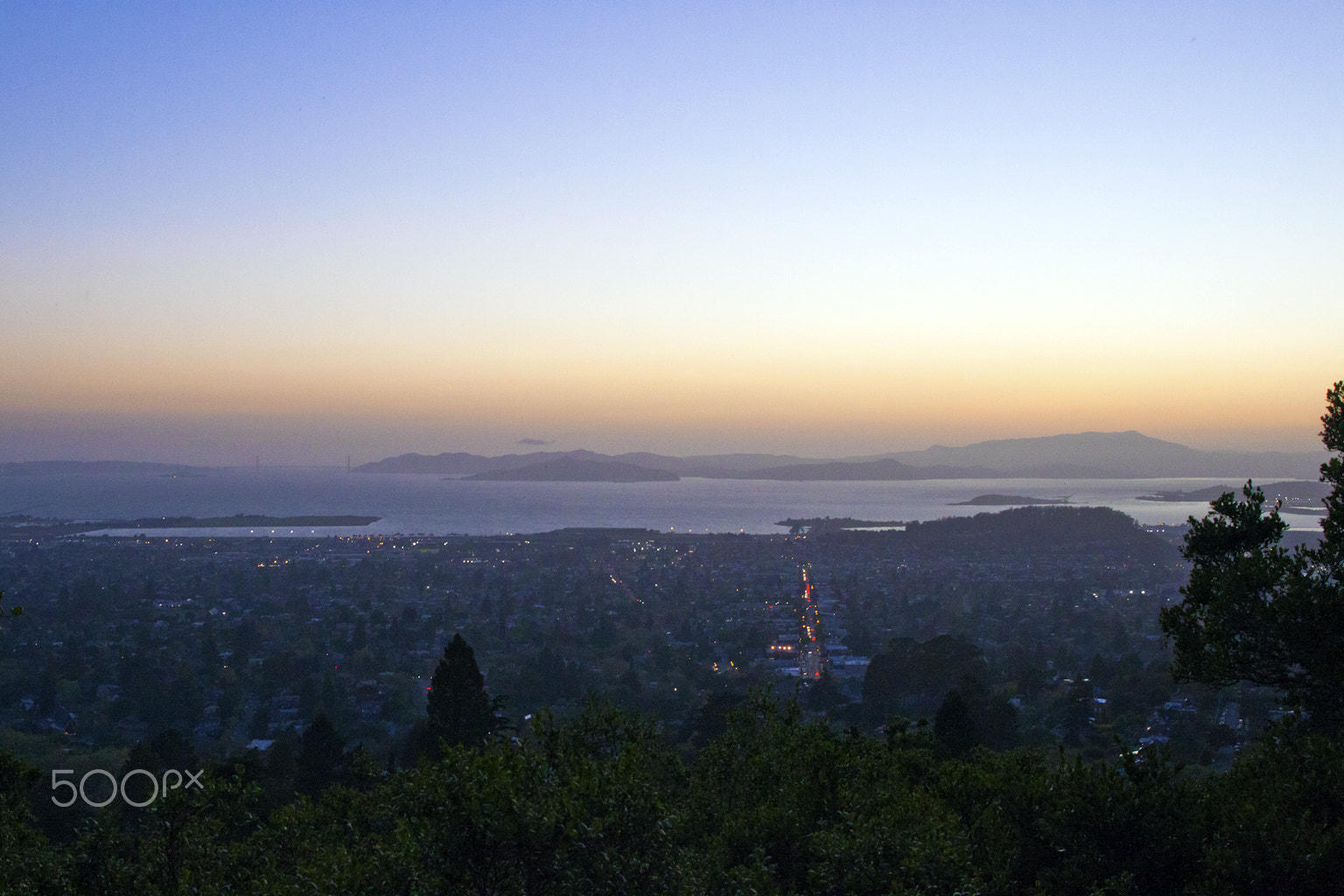 Canon EOS 500D (EOS Rebel T1i / EOS Kiss X3) sample photo. Cragmont sunset photography