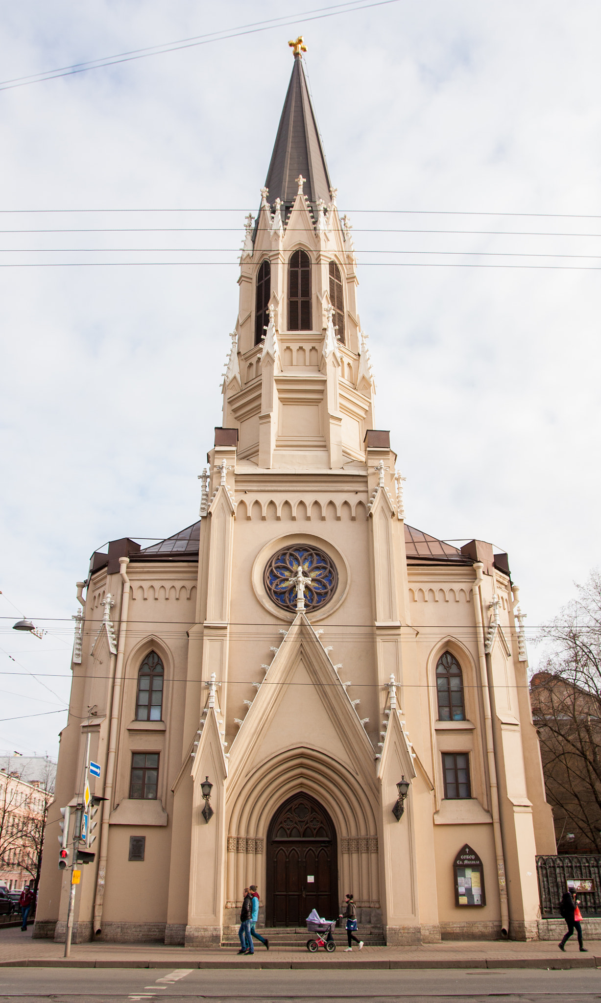 Sigma 17-70mm F2.8-4 DC Macro OS HSM sample photo. Church photography
