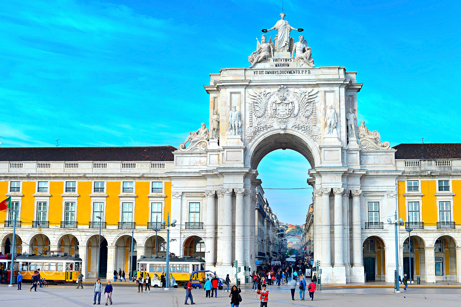 Nikon Df + Nikon AF Nikkor 50mm F1.4D sample photo. Commerce square. lisbon, portugal photography