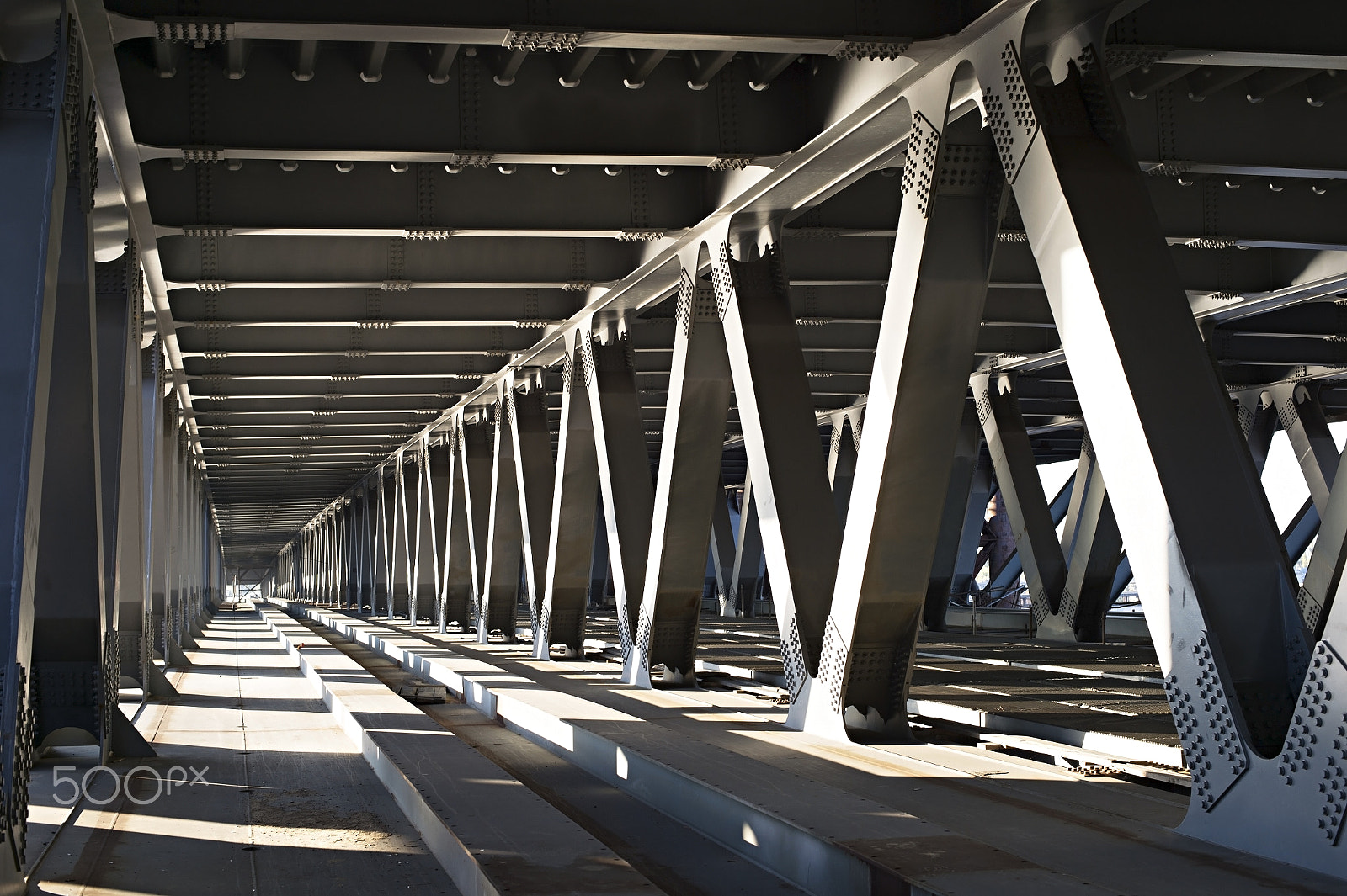 Nikon Df + Nikon AF Nikkor 50mm F1.4D sample photo. Inside the bridge photography