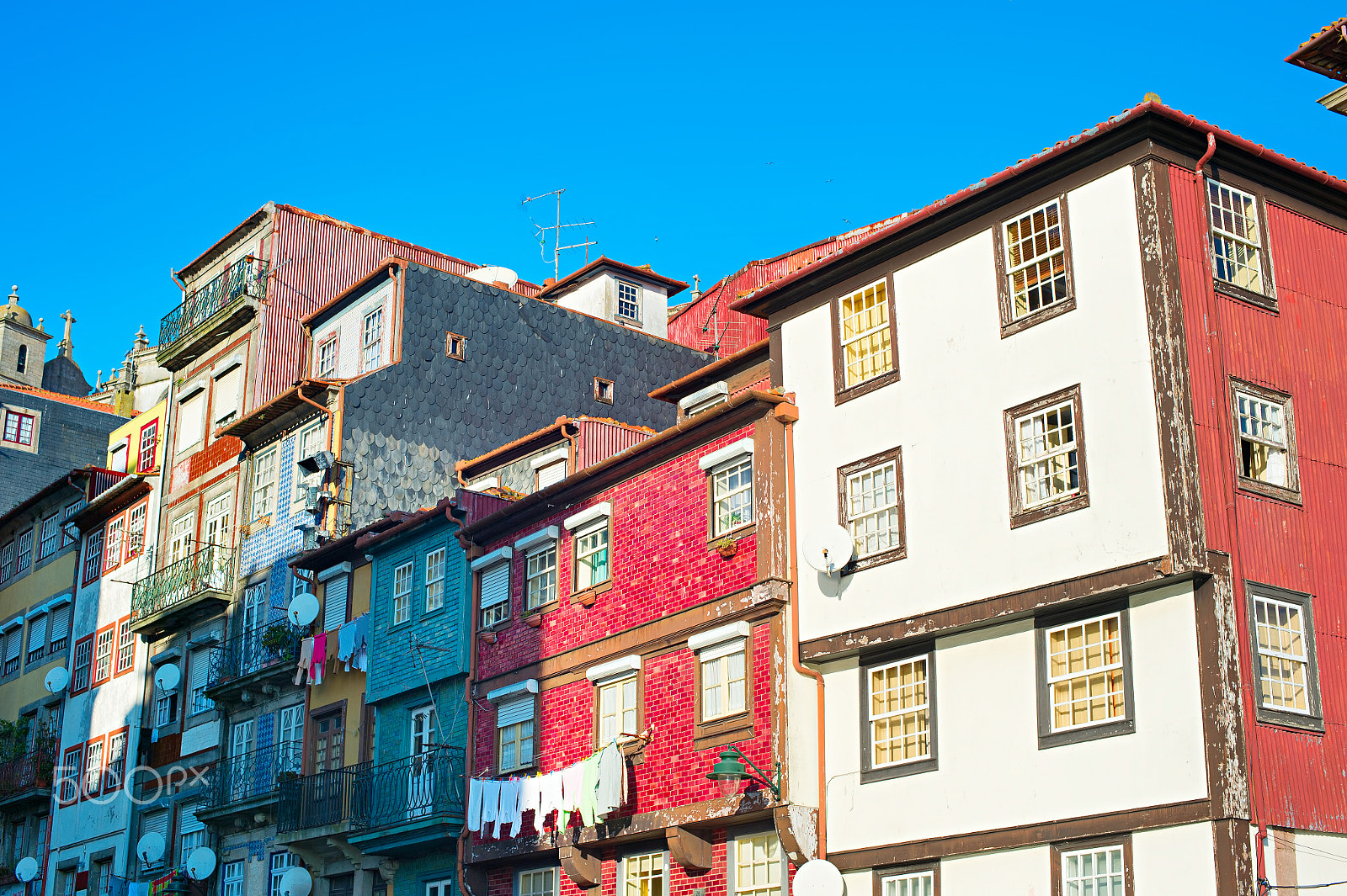 Nikon Df + Nikon AF Nikkor 50mm F1.4D sample photo. Porto old town street photography