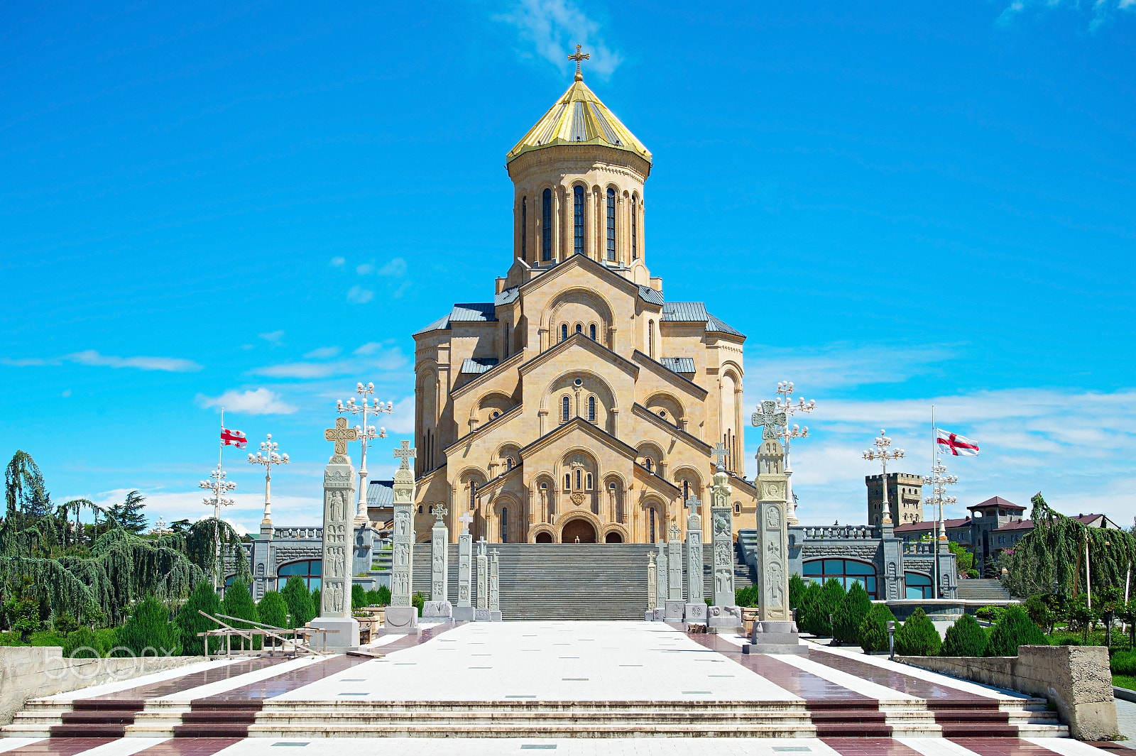 Nikon Df + AF Zoom-Nikkor 28-80mm f/3.3-5.6G sample photo. Tbilisi cathedral, georgia photography