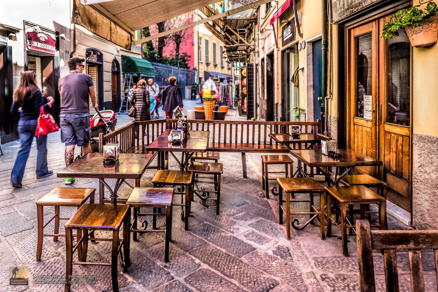 Canon TS-E 24.0mm f/3.5 L II sample photo. Via xxv aprile - sestri levante photography