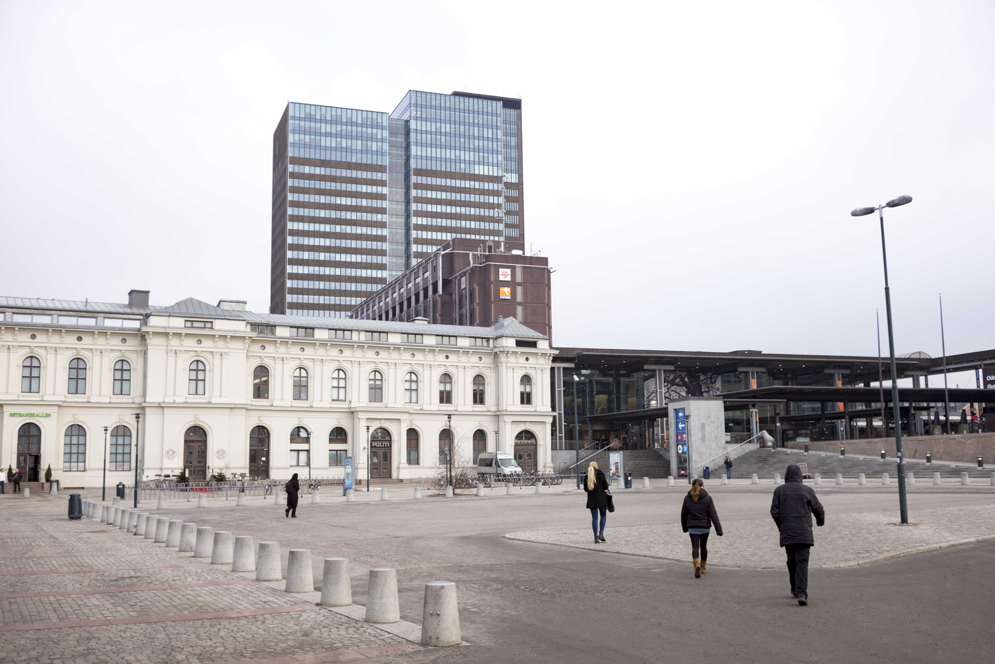 Summicron-M 1:2/35 sample photo. Postgirobygget photography