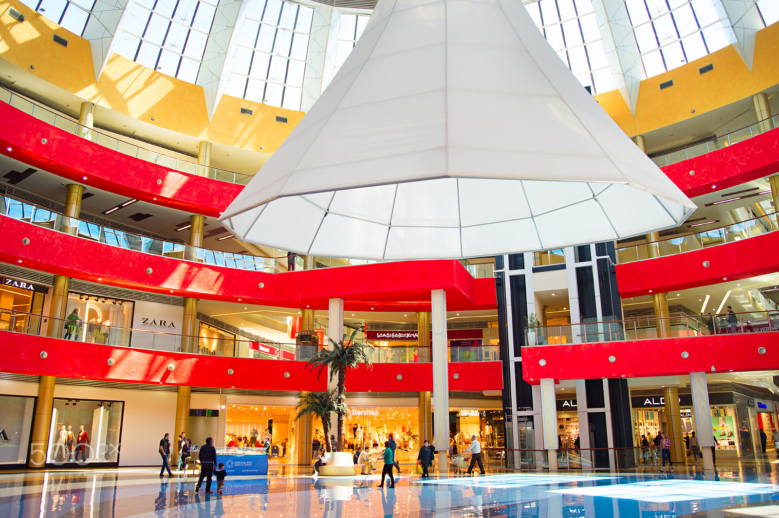 AF Zoom-Nikkor 28-80mm f/3.3-5.6G sample photo. Shopping in tbilisi mall photography