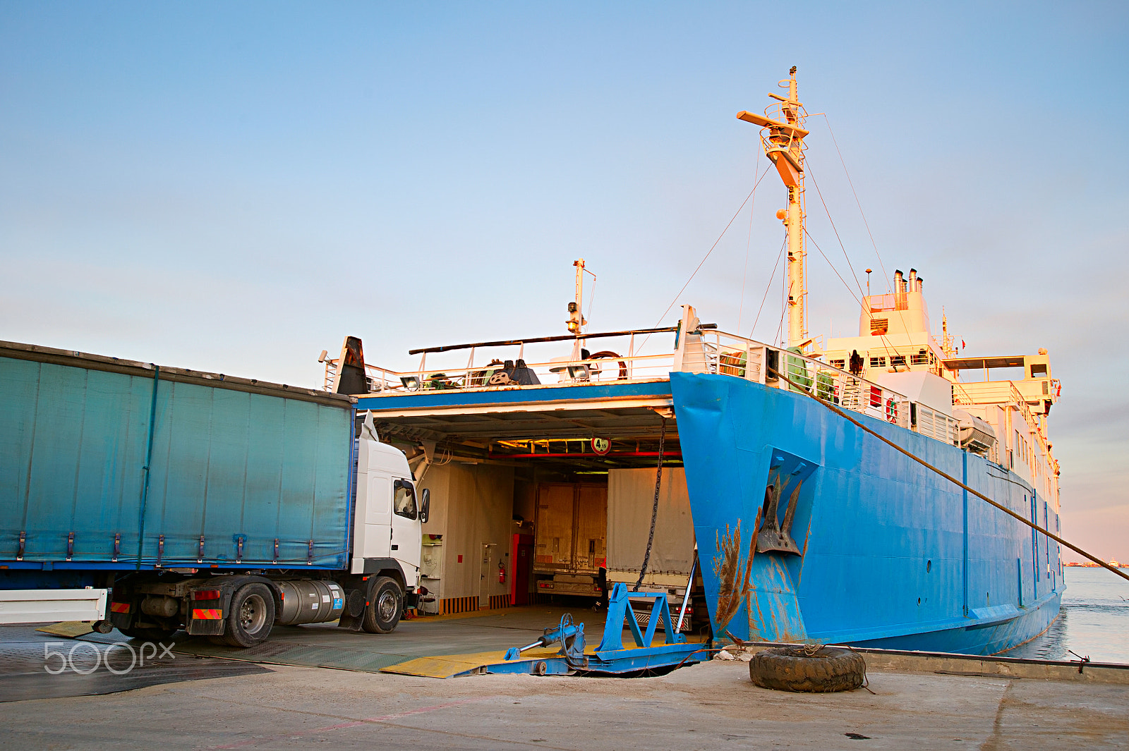 AF Zoom-Nikkor 28-80mm f/3.3-5.6G sample photo. Crimea ferry boat photography