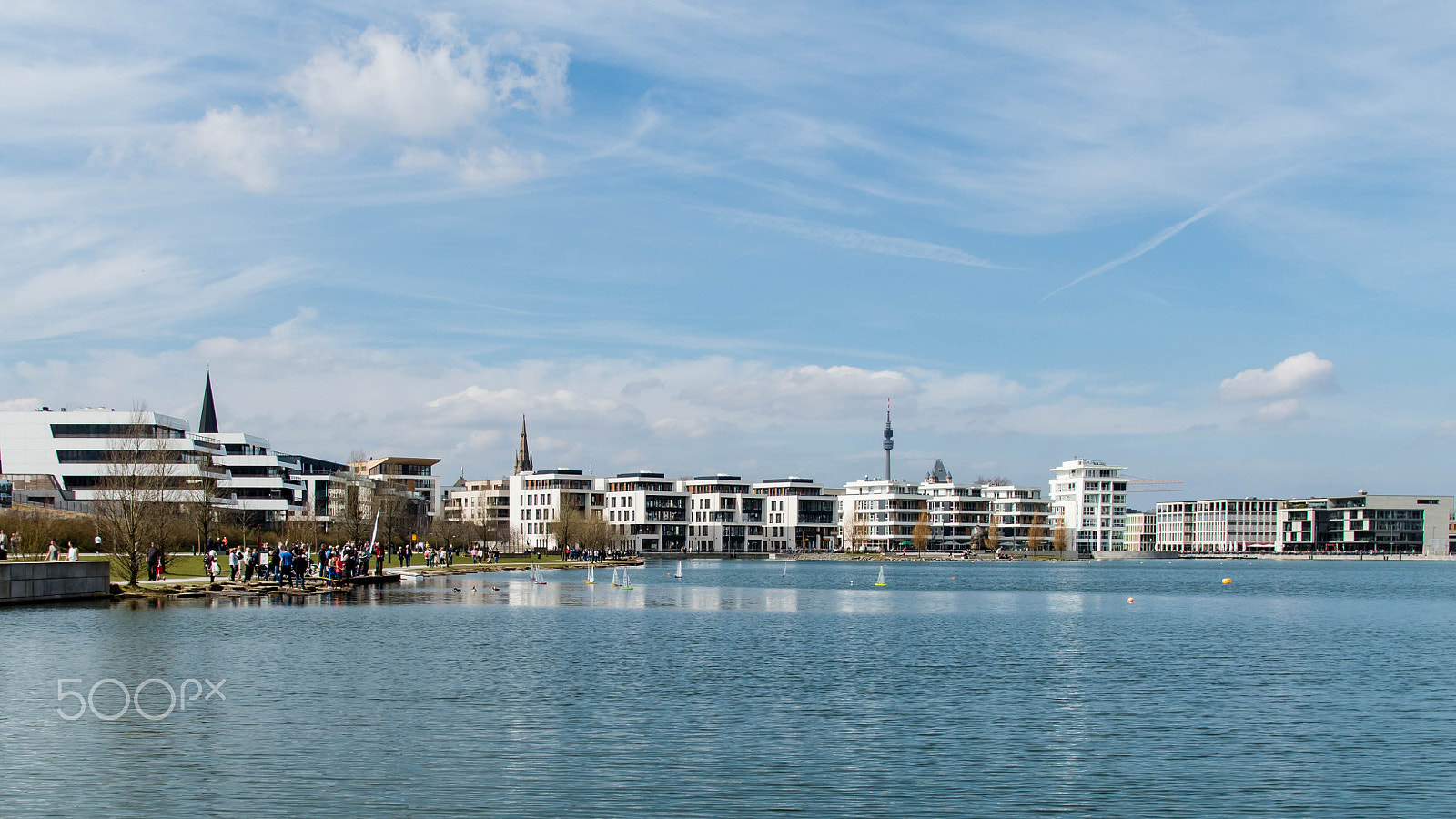 Olympus PEN E-PL7 + Sigma 19mm F2.8 DN Art sample photo. Lake with a view photography