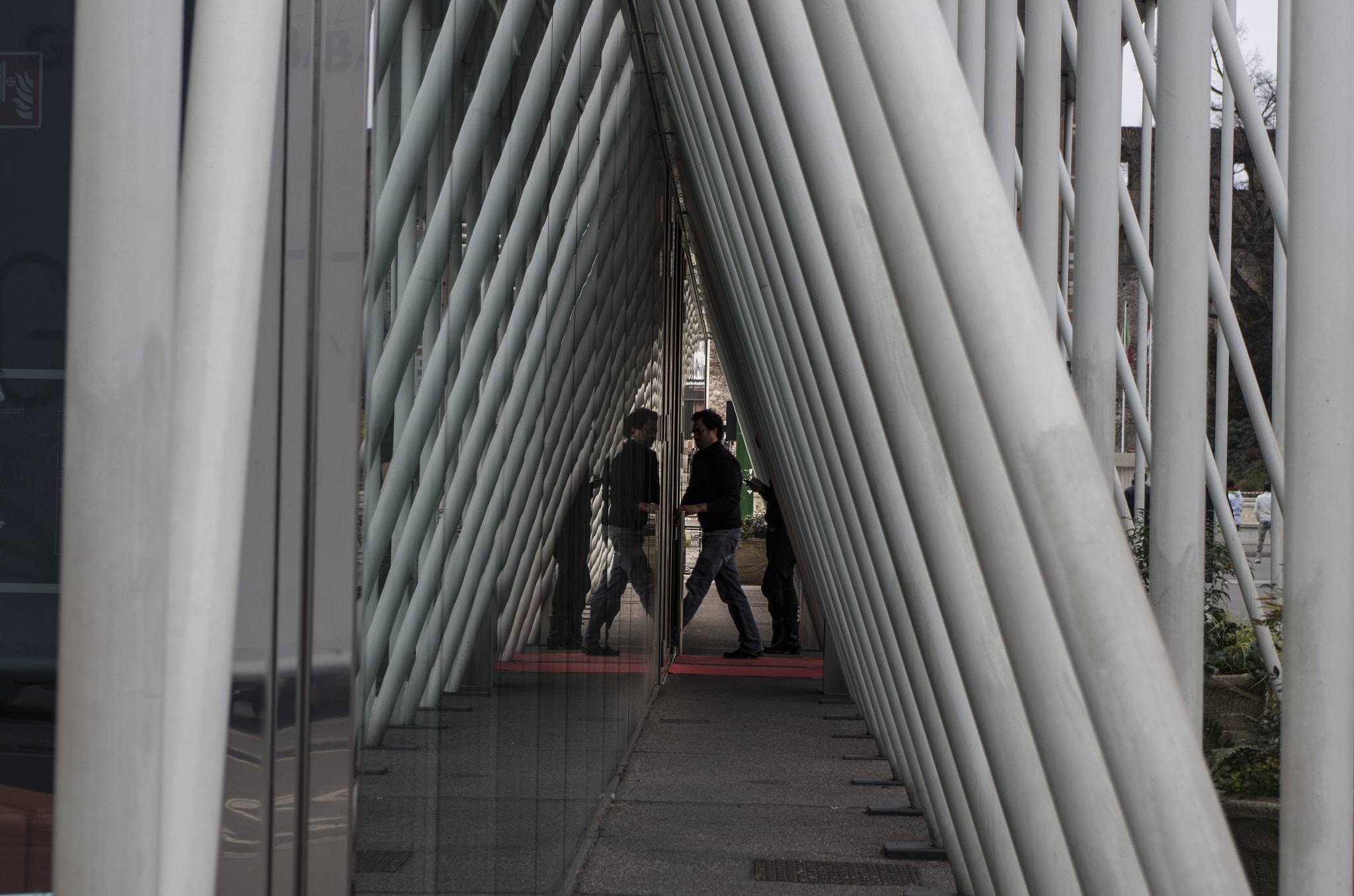 Pentax K-5 sample photo. Simmetry in  milan photography