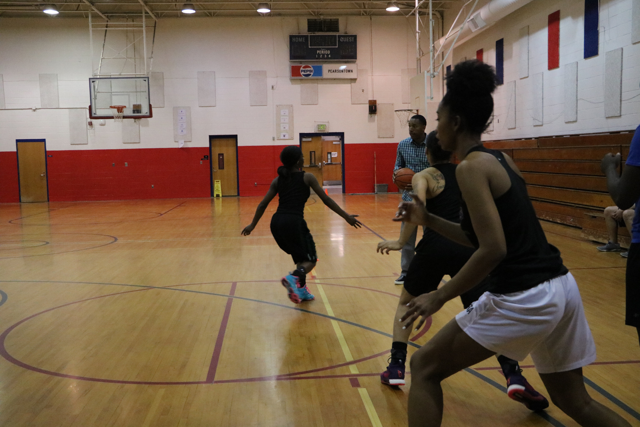 Canon EF-S 18-135mm F3.5-5.6 IS STM sample photo. Shawn farmer basketball photography