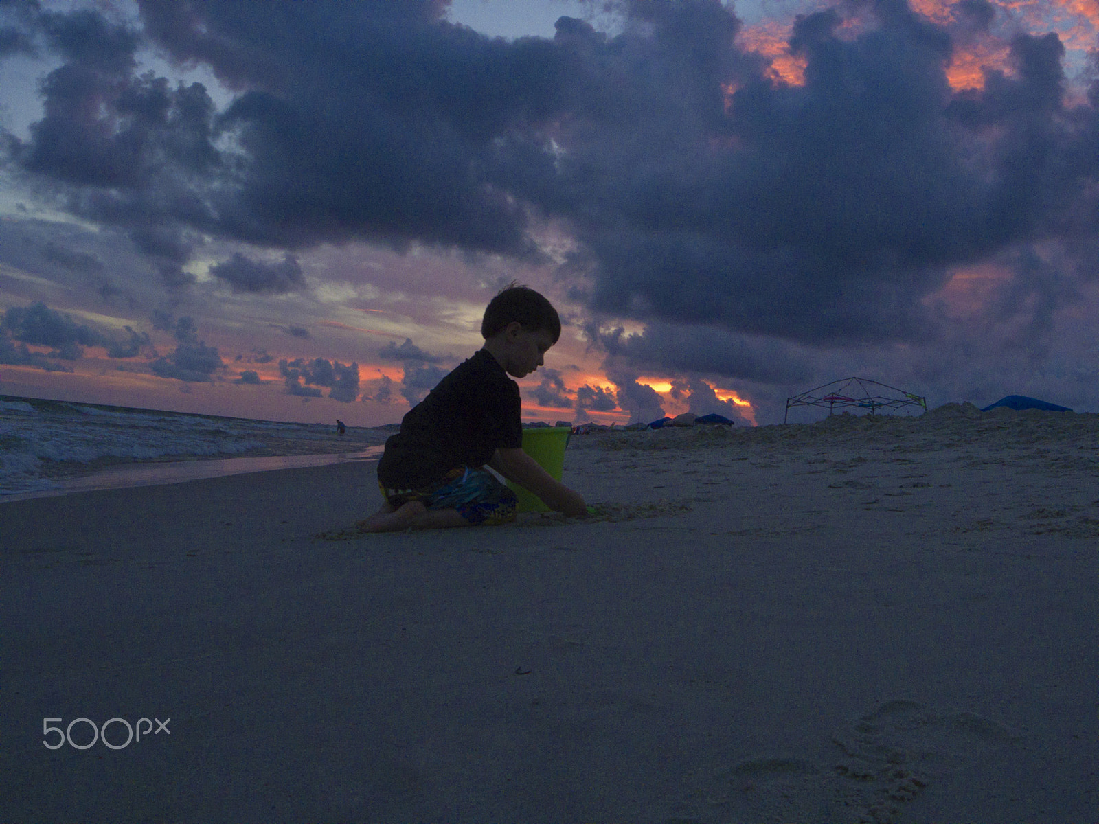 Pentax Q sample photo. Boy playing in the sand photography