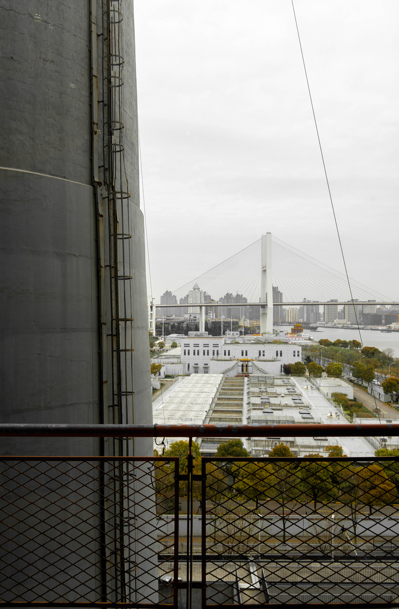 Sony Alpha NEX-6 + Sigma 19mm F2.8 EX DN sample photo. Bridge photography