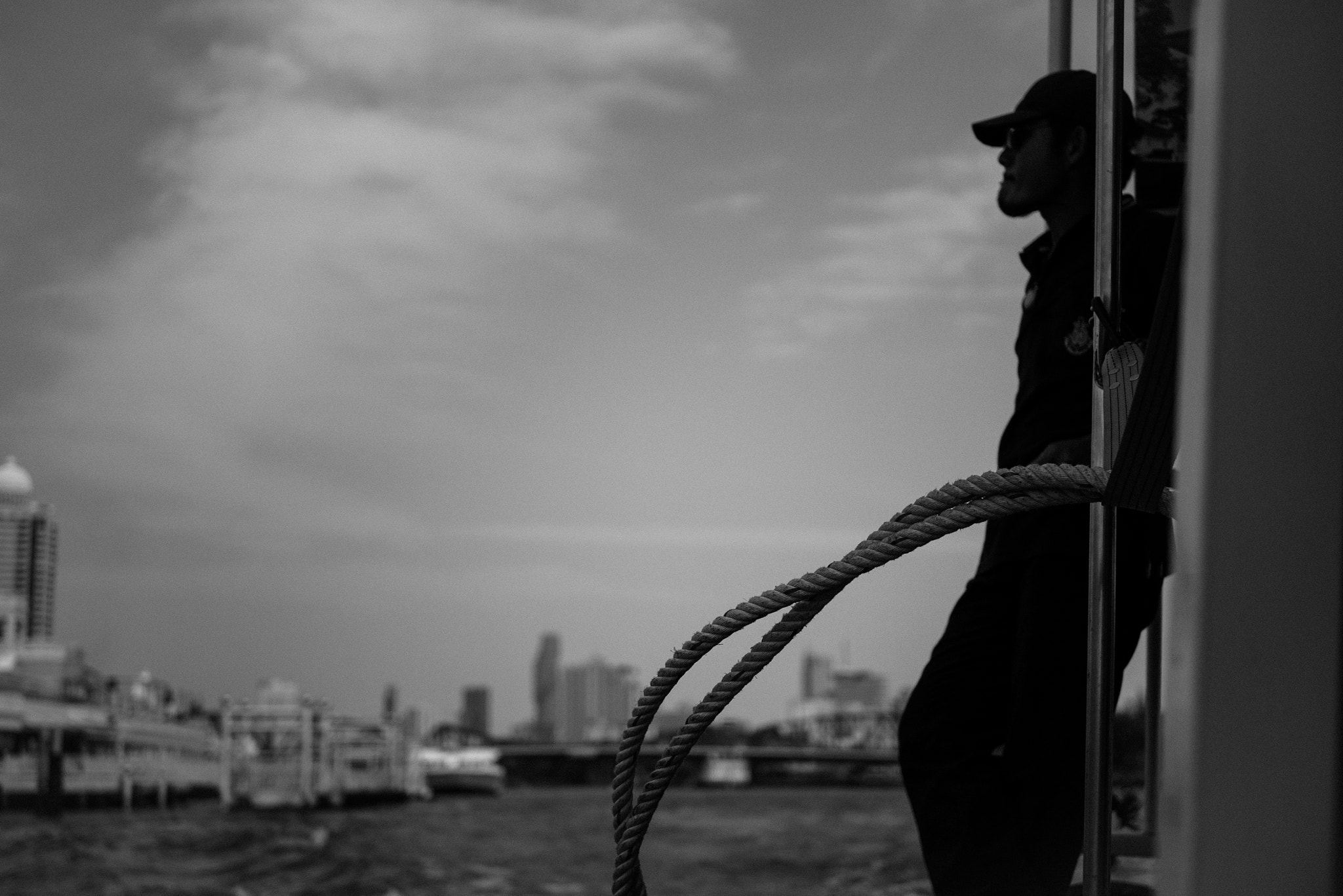 LUMIX G 25/F1.7 sample photo. Moving photography