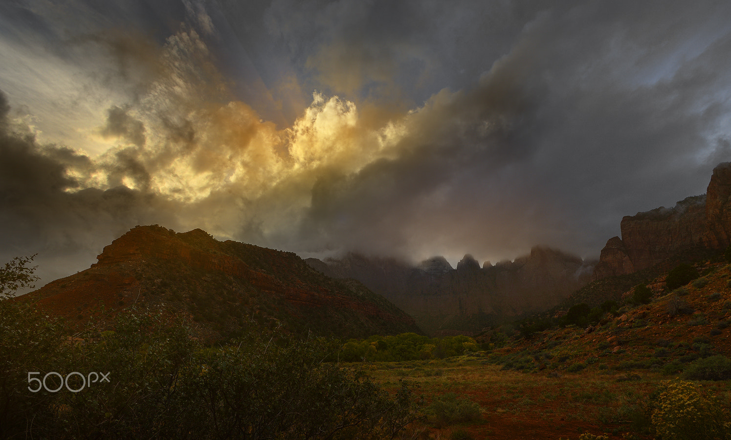 Nikon AF-S Nikkor 17-35mm F2.8D ED-IF sample photo. Zion, before a storm photography