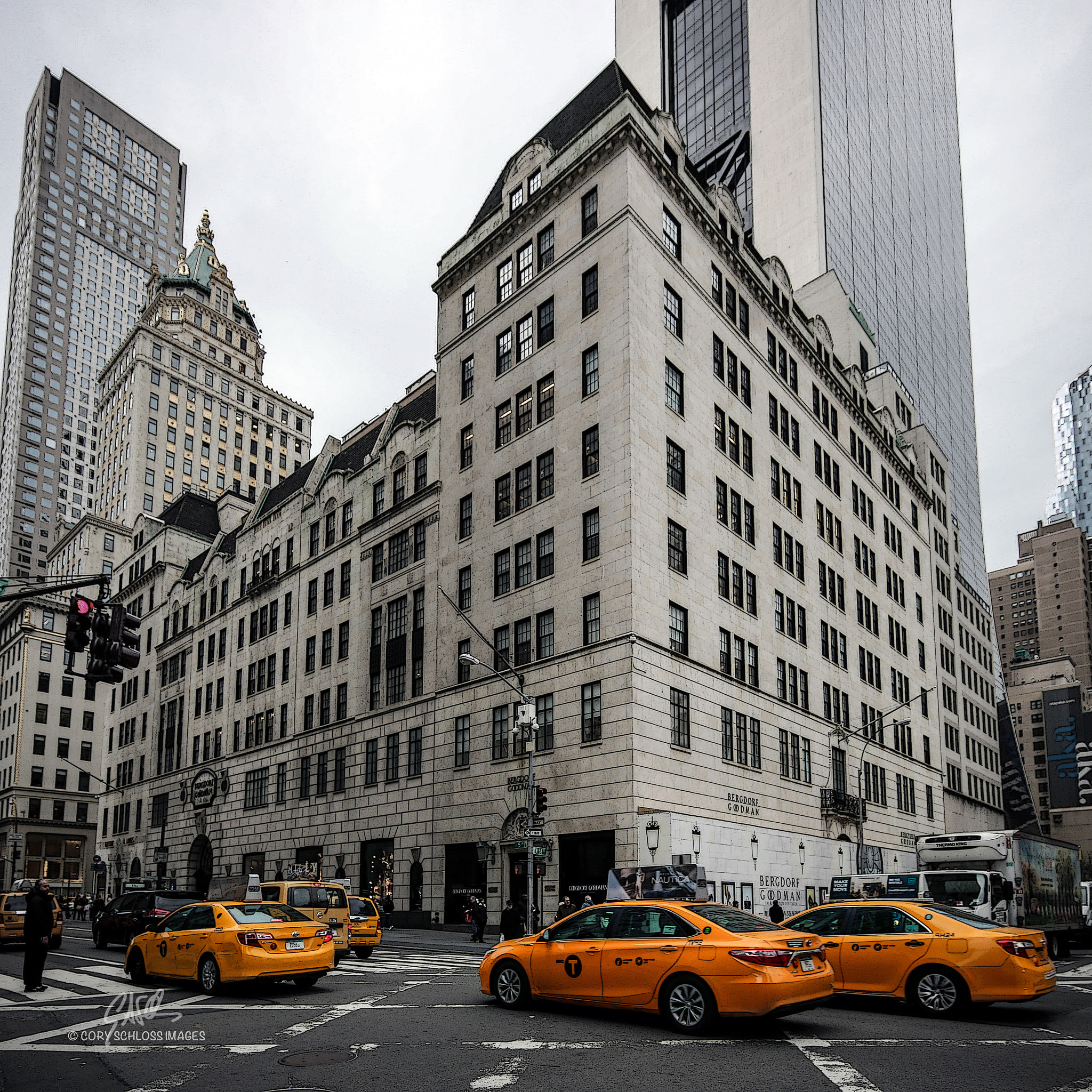 Canon EOS 70D + Canon EF 11-24mm F4L USM sample photo. Bergdorf goodman photography