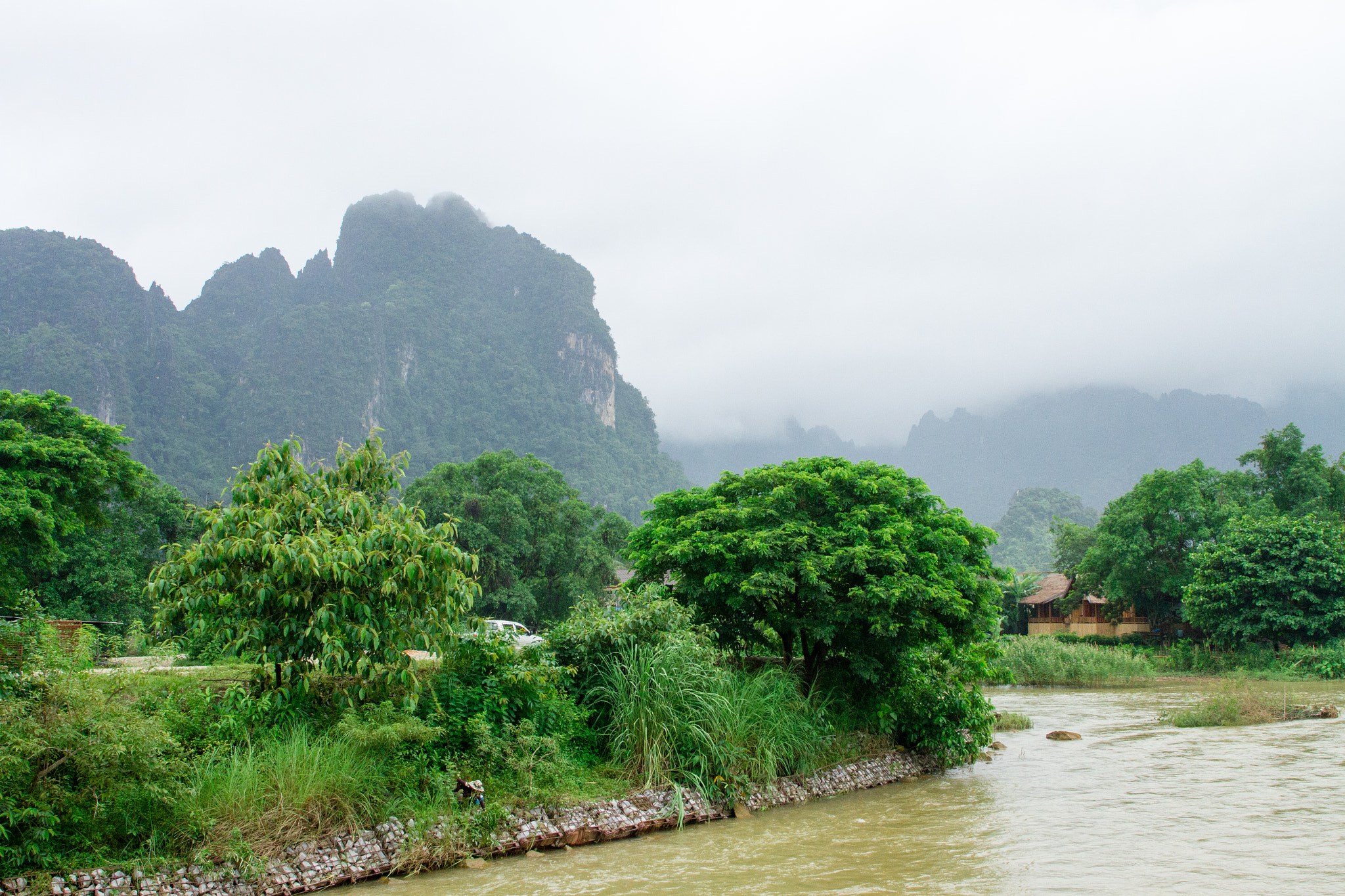 EF28-70mm f/2.8L USM sample photo. Vangvieng photography
