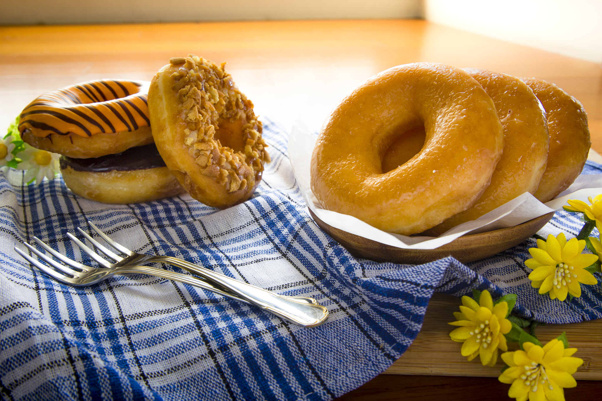 Canon EF 24-70mm F2.8L II USM sample photo. Afternoon donuts photography
