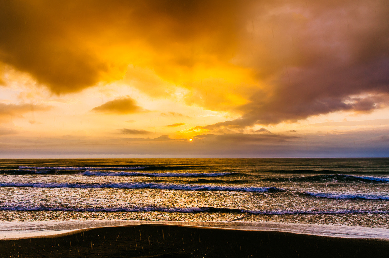 Pentax K-5 + Sigma 17-70mm F2.8-4 DC Macro HSM Contemporary sample photo. Rainy sunrise photography