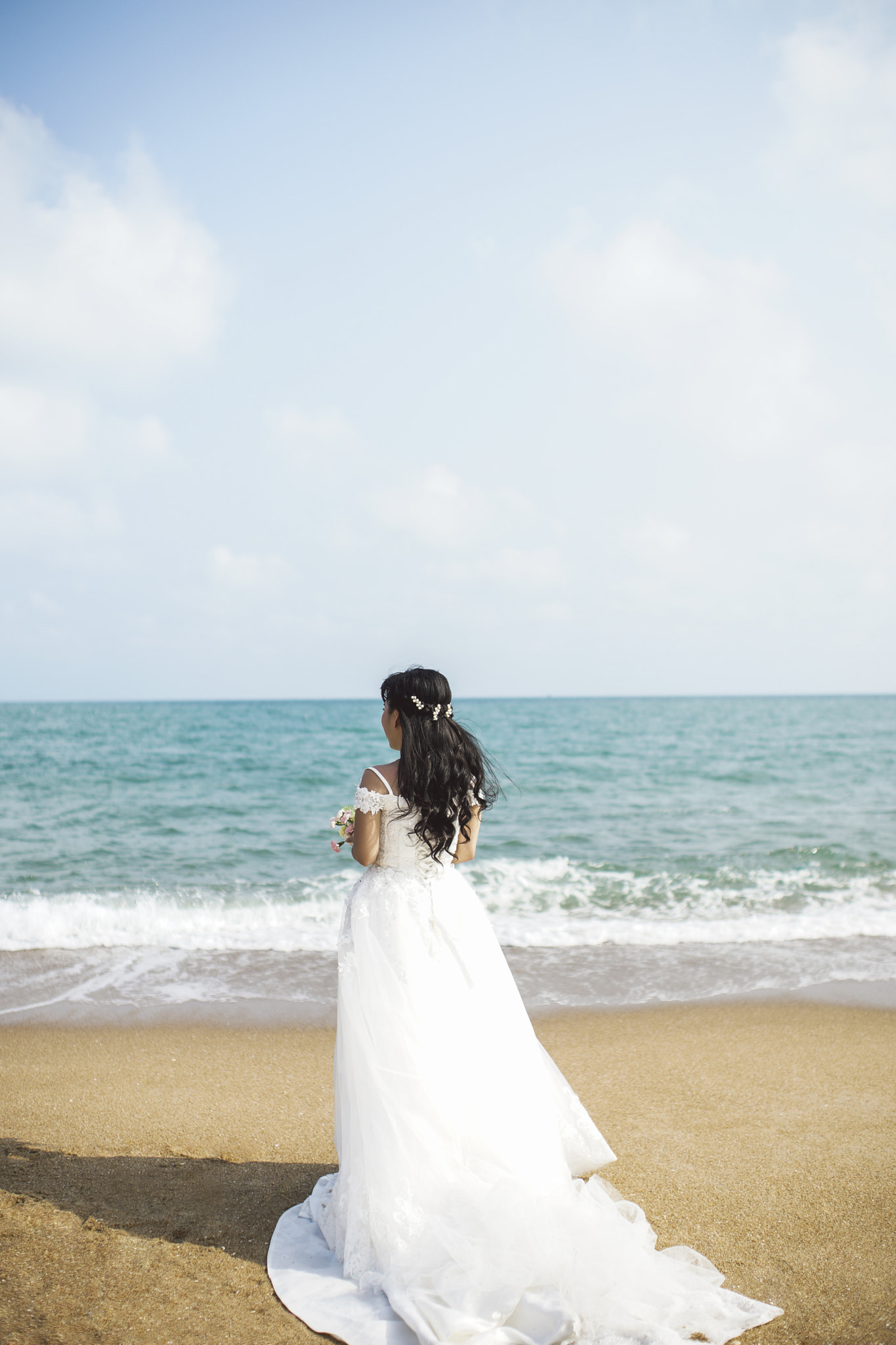 Sony a99 II + Sony 35mm F1.4 G sample photo. Bride photography