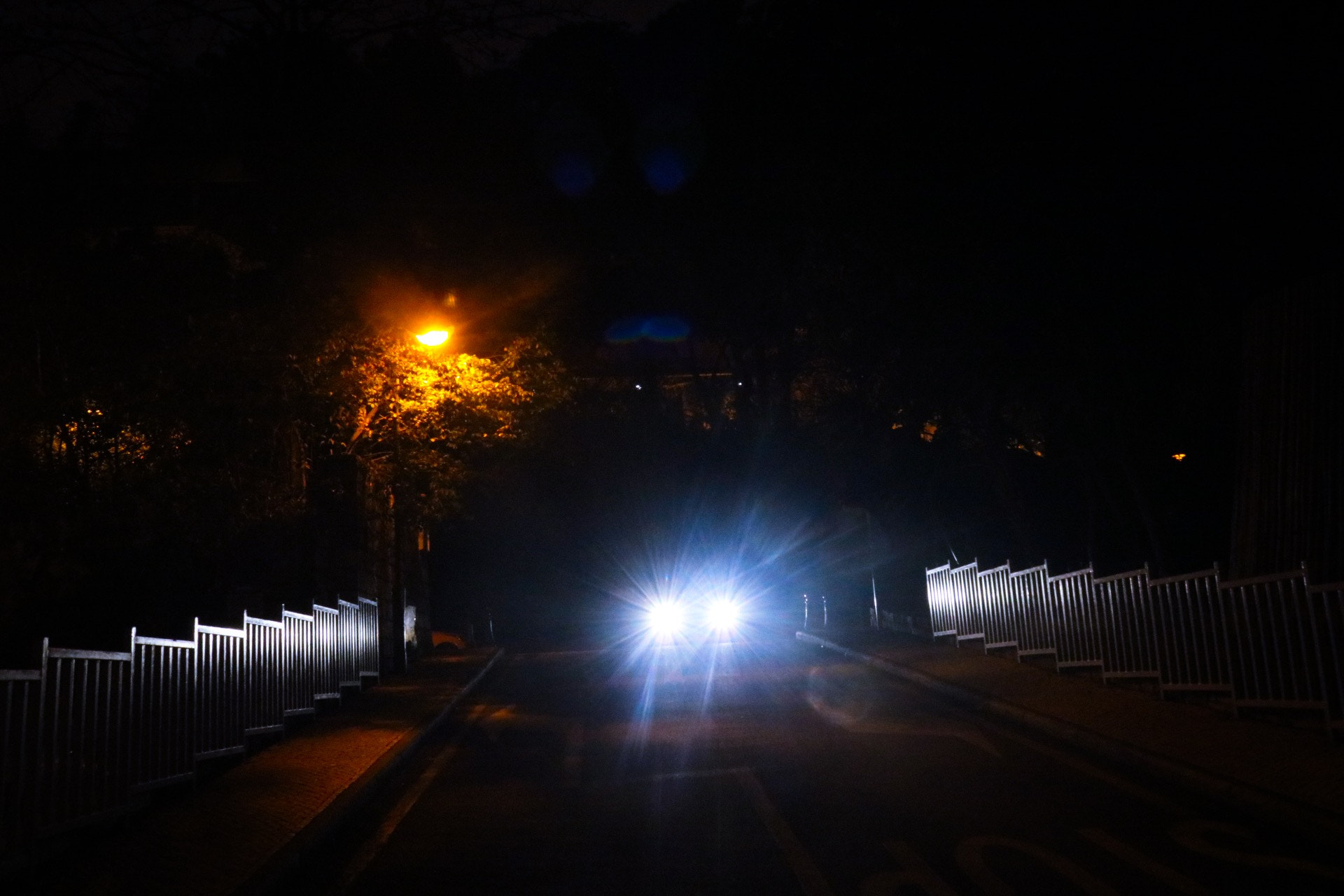 Canon EOS 760D (EOS Rebel T6s / EOS 8000D) sample photo. Twin lights~ photography