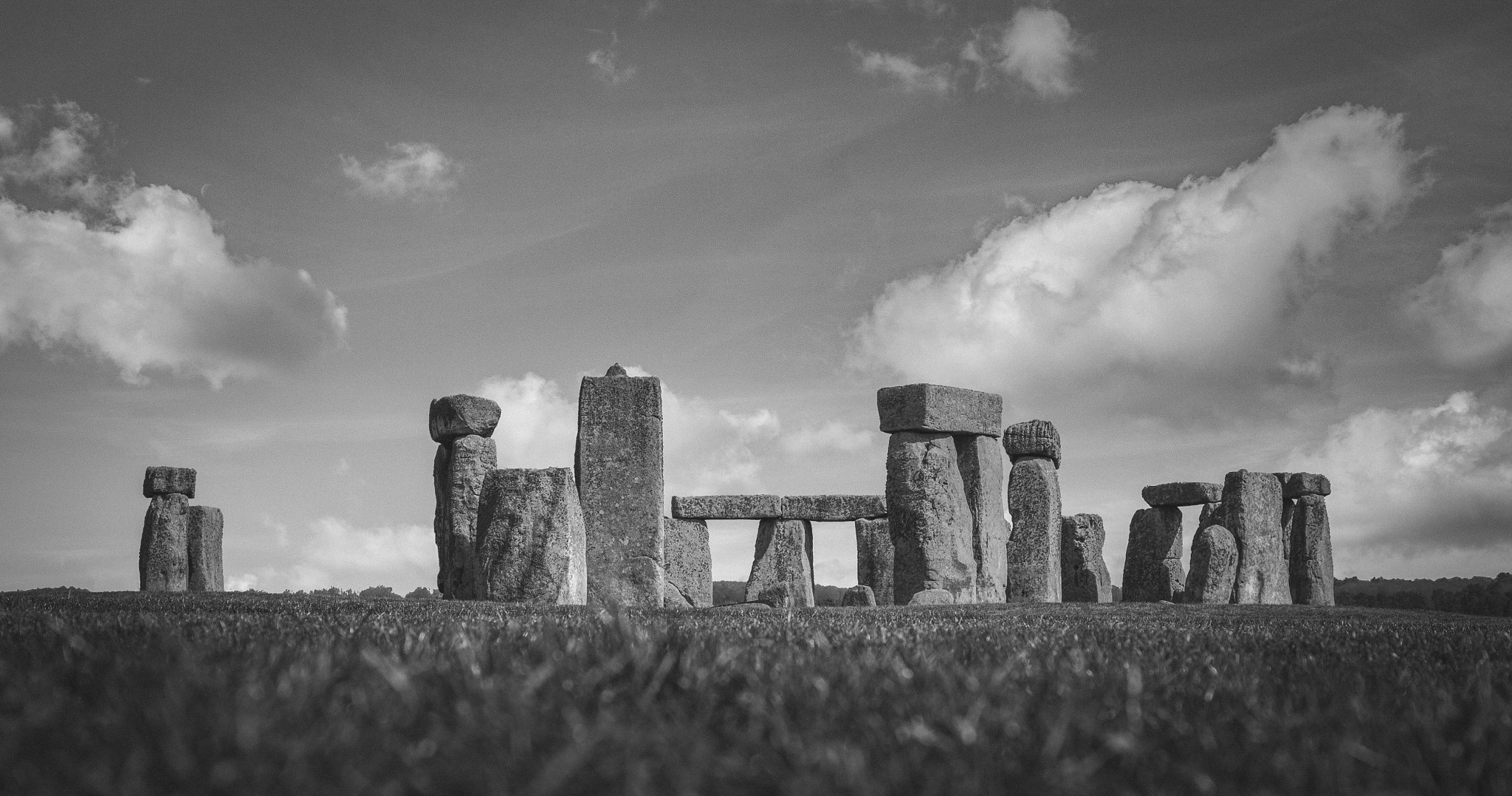 Canon EF 24-70mm F4L IS USM sample photo. Stonehenge photography
