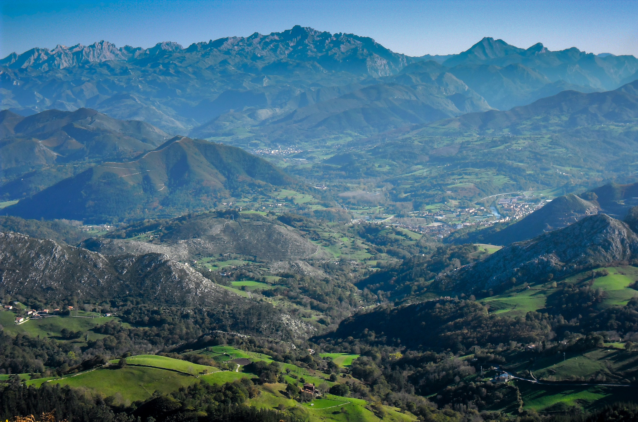 Samsung ES80/ ES81 sample photo. Peaks of europe/picos de europa. photography