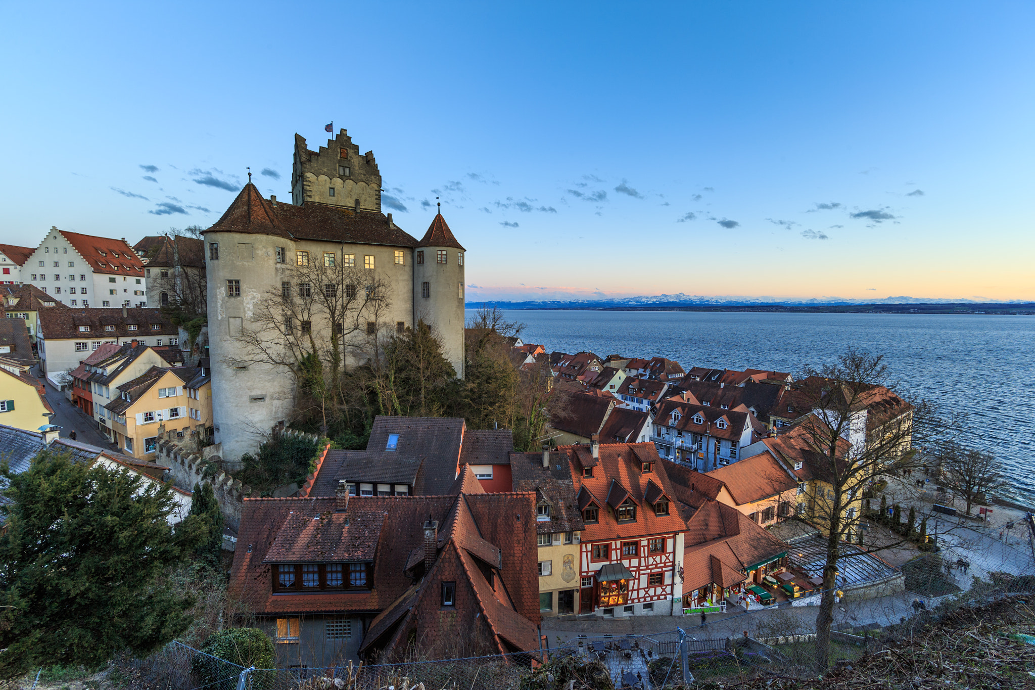 Canon EF 14mm F2.8L II USM sample photo. Burg meersburg photography
