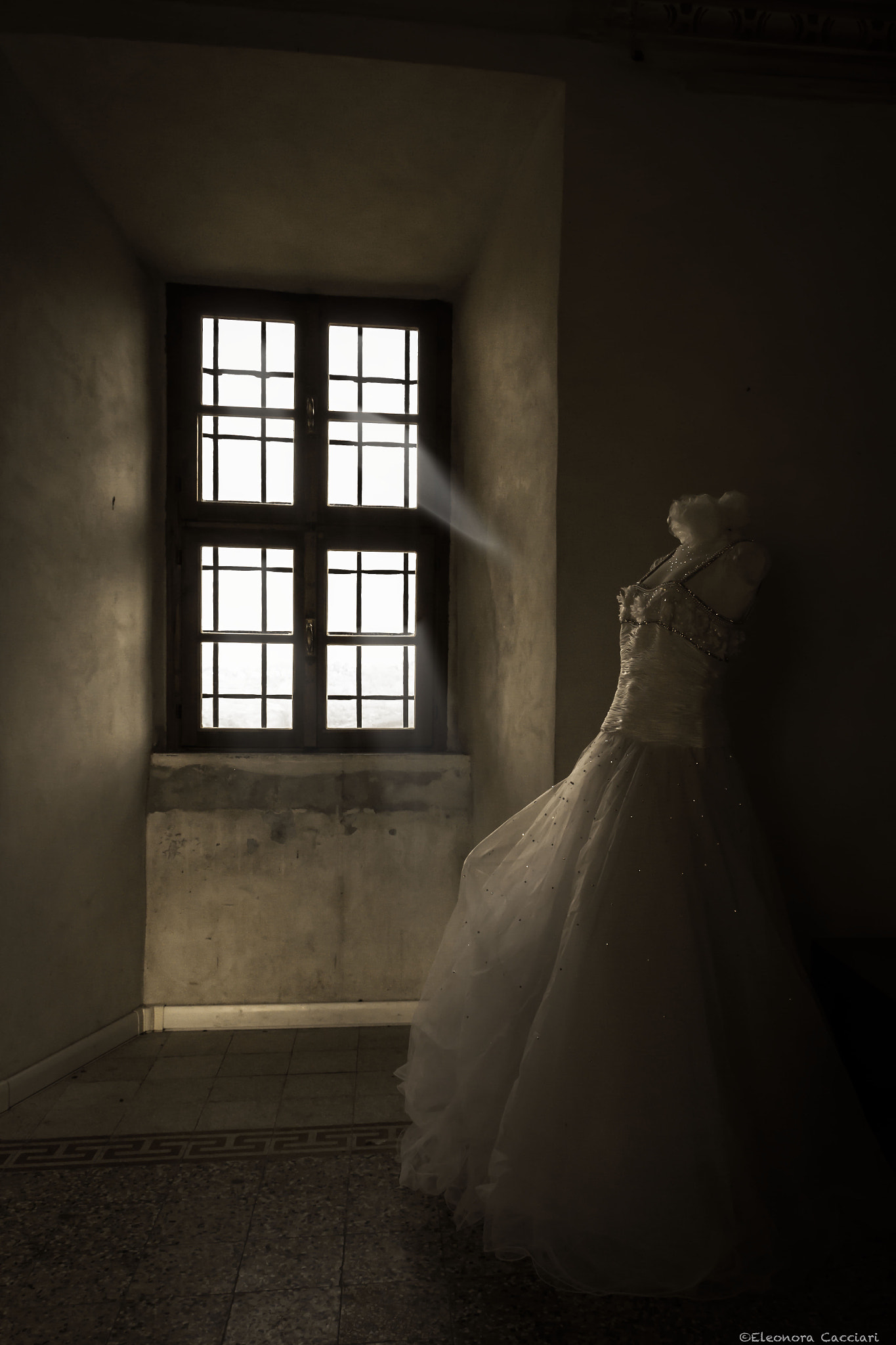 Canon EF-S 18-135mm F3.5-5.6 IS STM sample photo. The bride dress photography