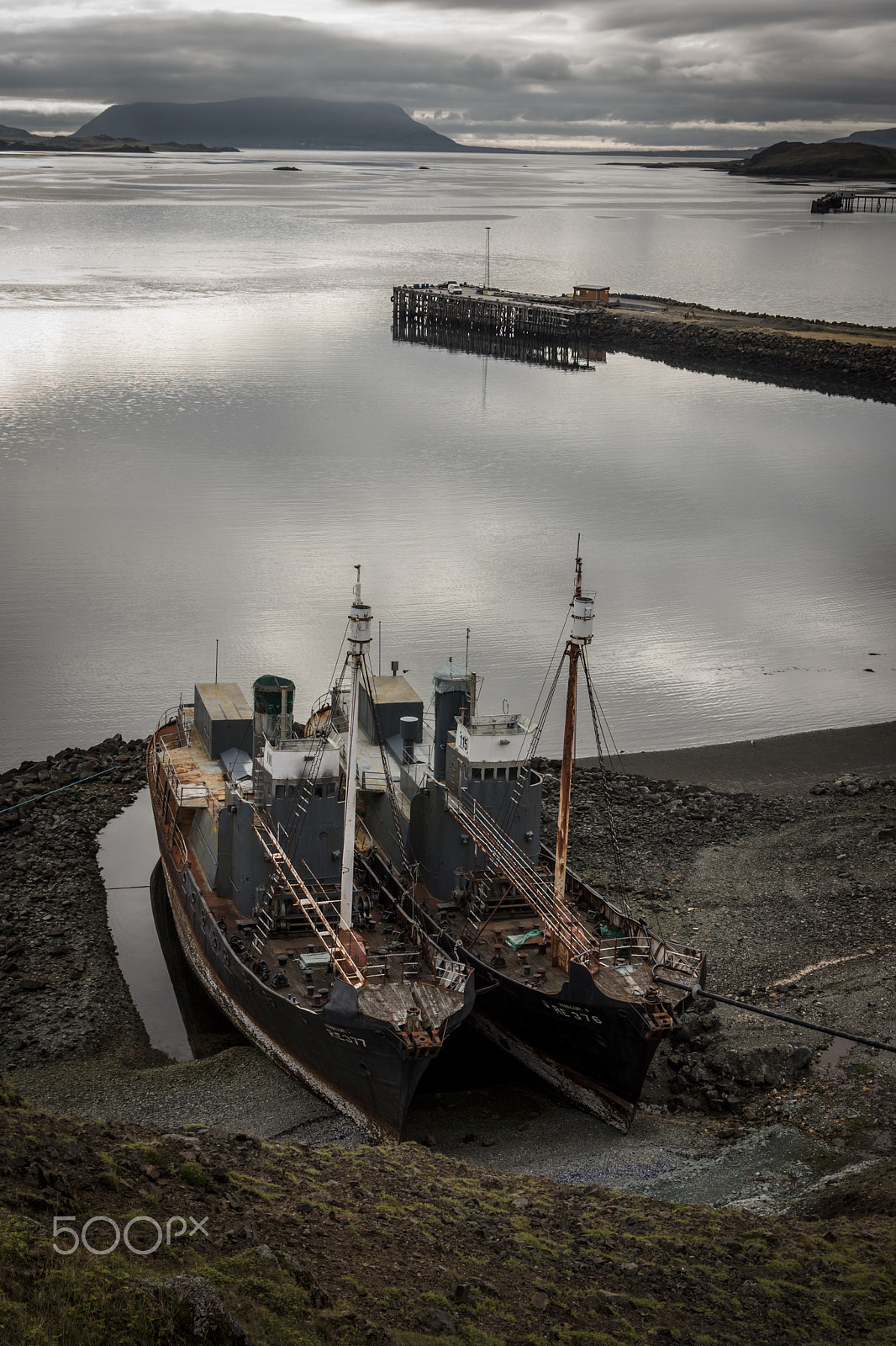 Sony Alpha NEX-7 + Sony Vario-Tessar T* E 16-70mm F4 ZA OSS sample photo. Abandoned ships photography