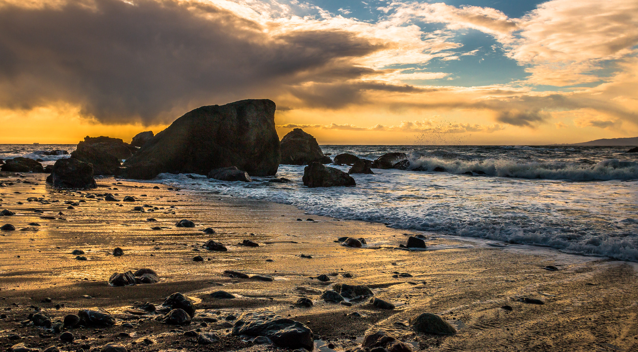 Canon EF 20mm F2.8 USM sample photo. Windy evening photography