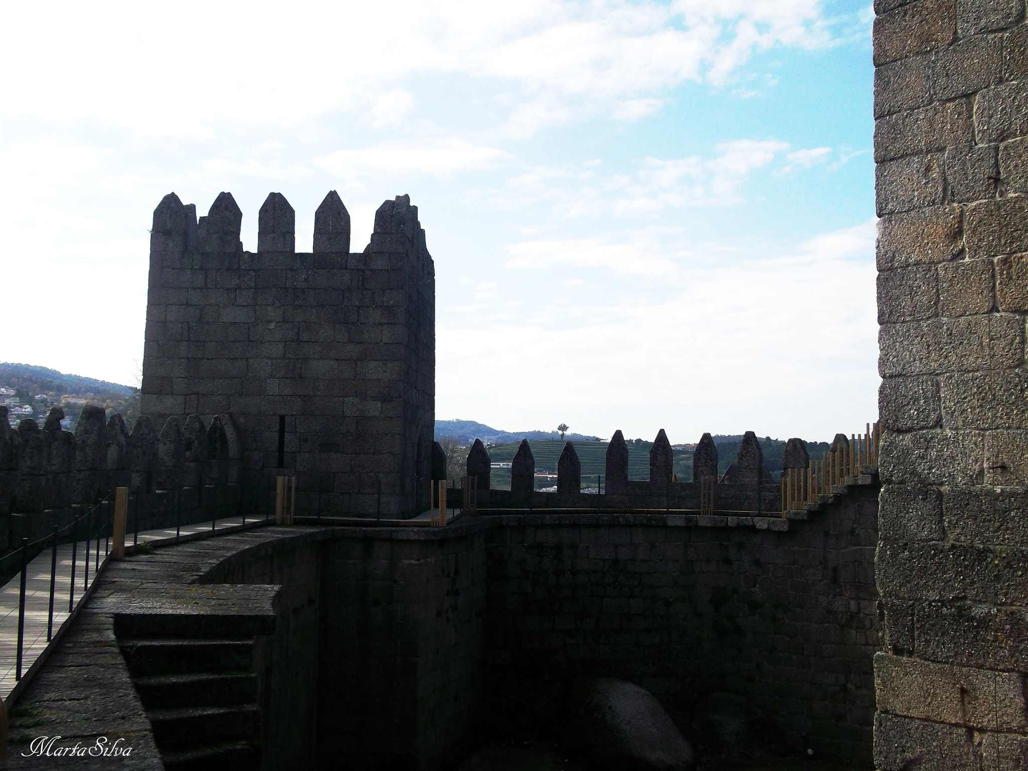 FujiFilm FinePix JV200 (FinePix JV205) sample photo. Castelo de guimarães photography