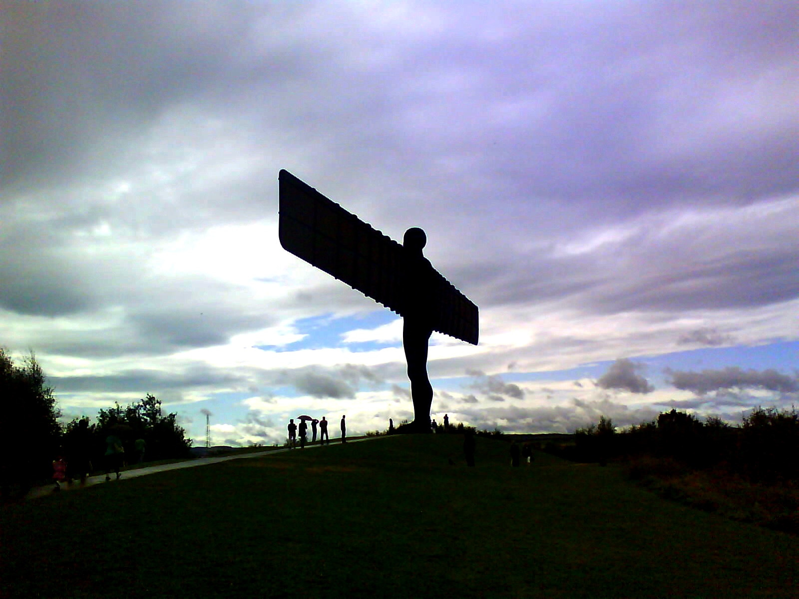 Sony Ericsson W910i sample photo. Angel of the north photography