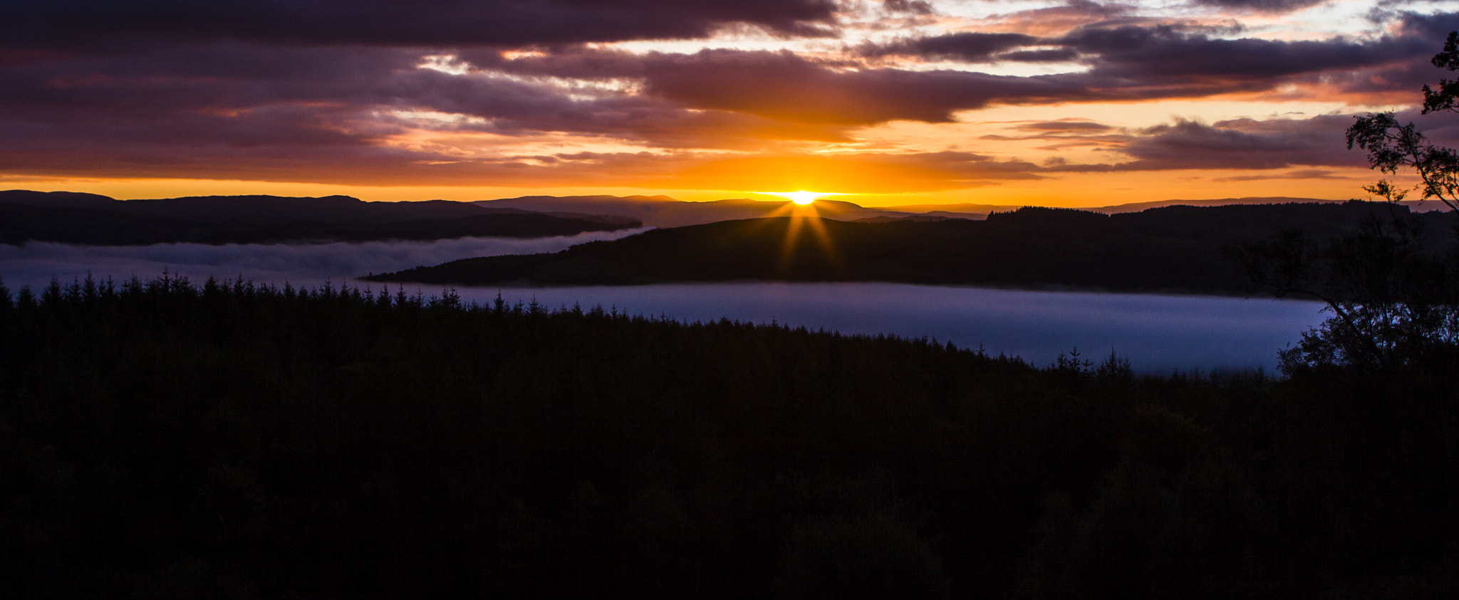EF28-70mm f/2.8L USM sample photo. A new day breaks photography