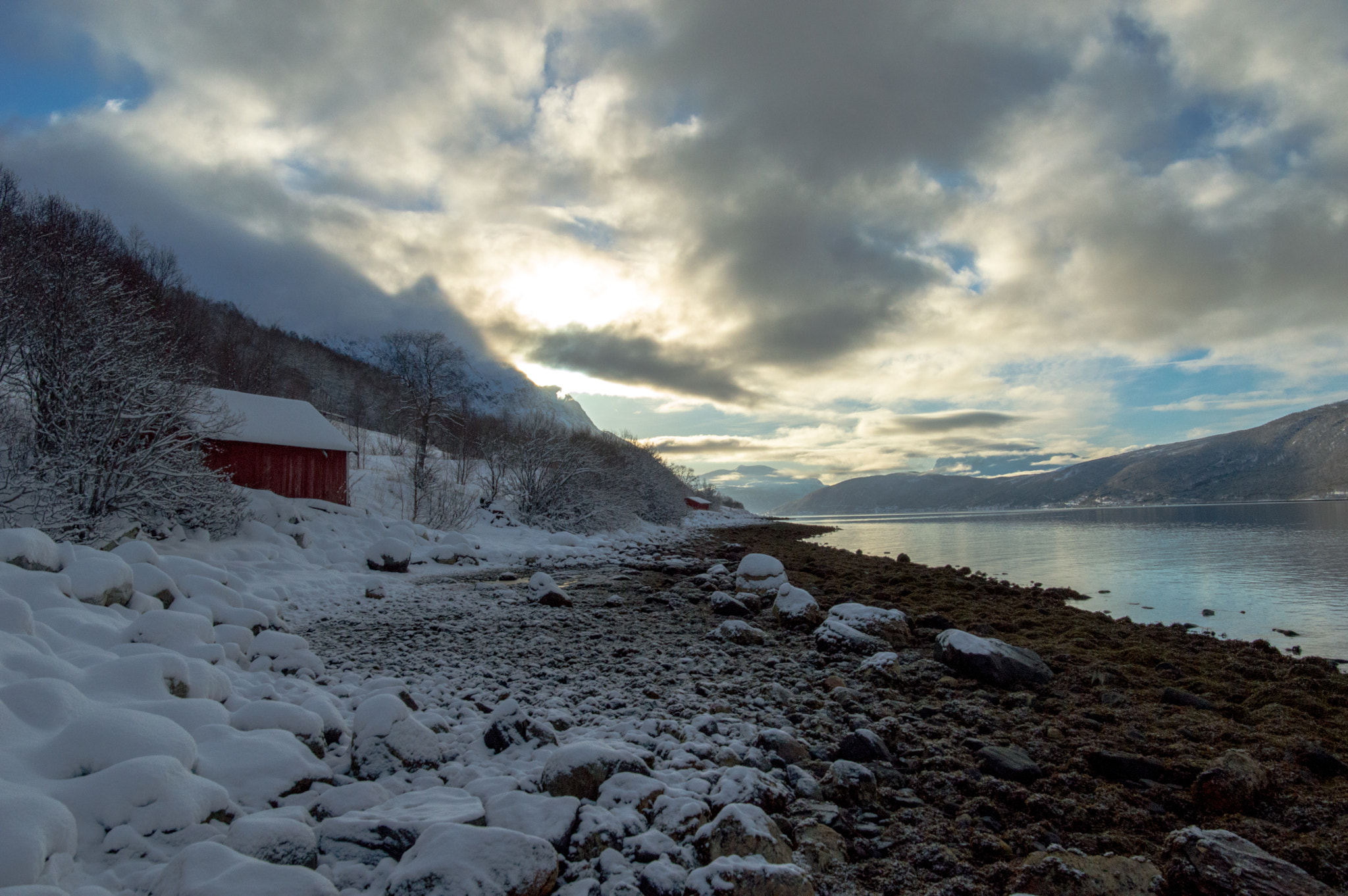 Nikon D3200 + Samyang 16mm F2 ED AS UMC CS sample photo. Fjord sunrise photography