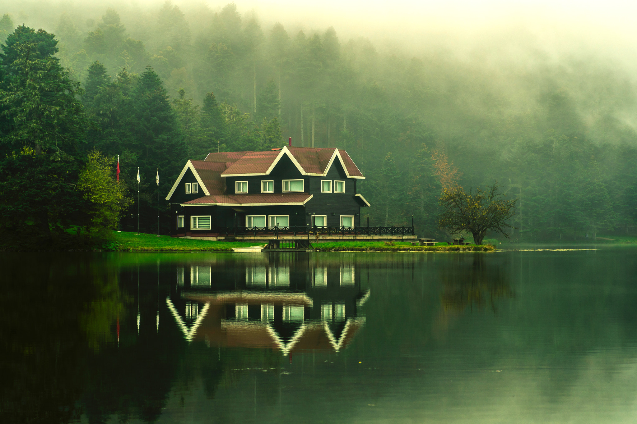 Sony Alpha DSLR-A850 + Minolta AF 100mm F2.8 Macro [New] sample photo. Mountain house  photography