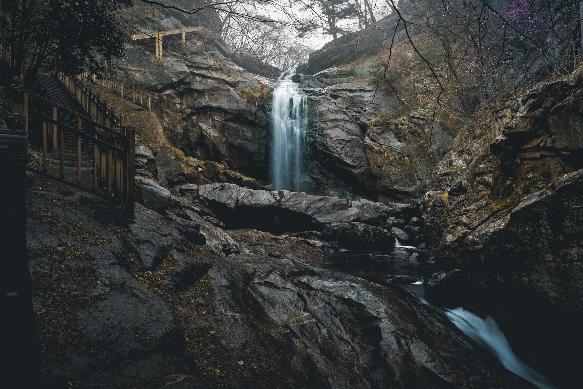 Sony a7 + ZEISS Batis 25mm F2 sample photo. Surak waterfalls photography