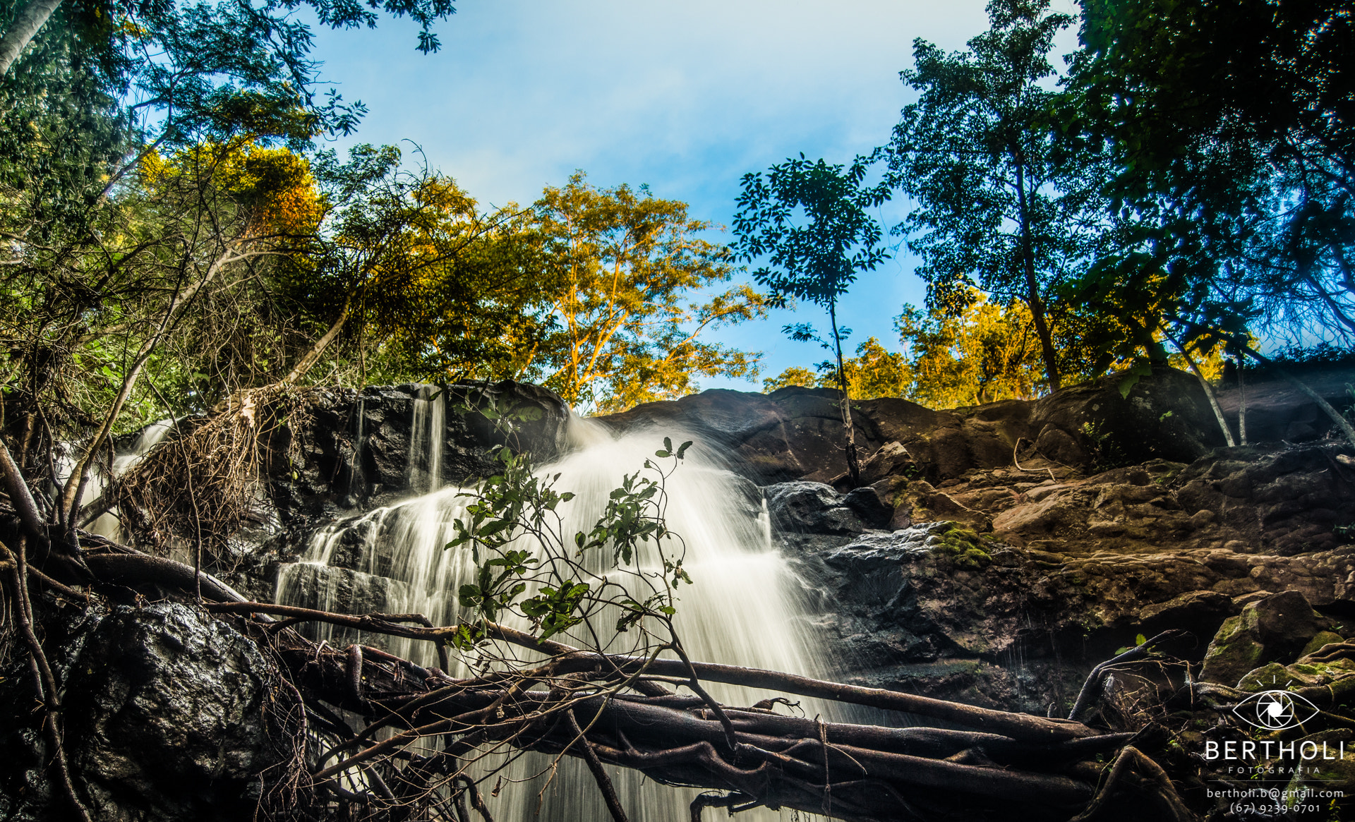 Nikon D610 + AF Zoom-Nikkor 28-70mm f/3.5-4.5 sample photo. Waterfall in the concrete jungle photography