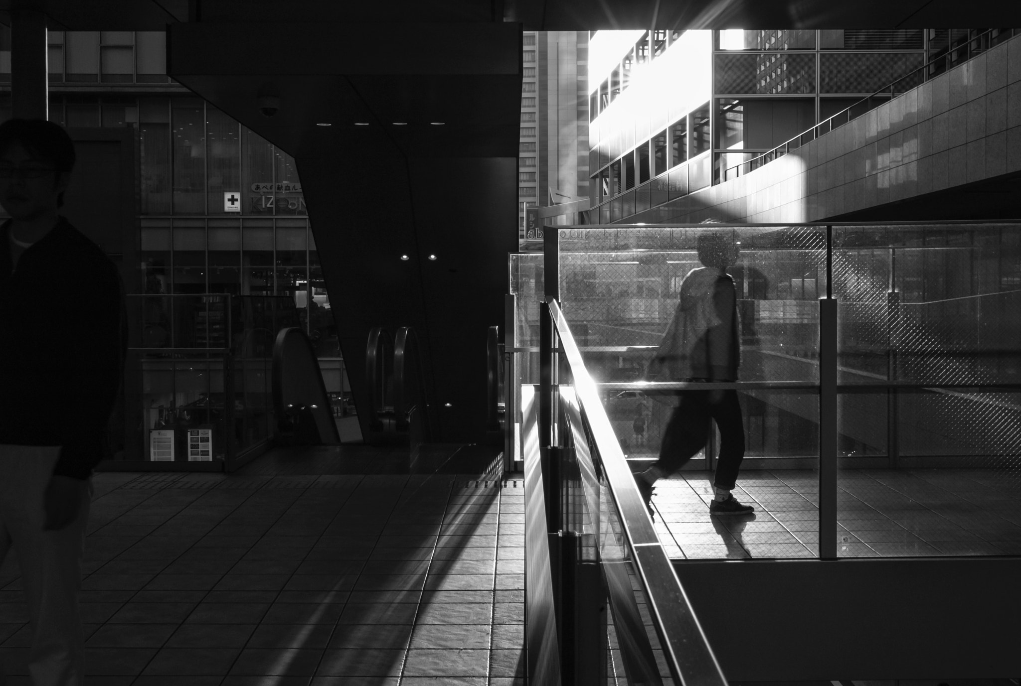 Leica Summarit-M 35mm F2.4 ASPH sample photo. Osaka street photography