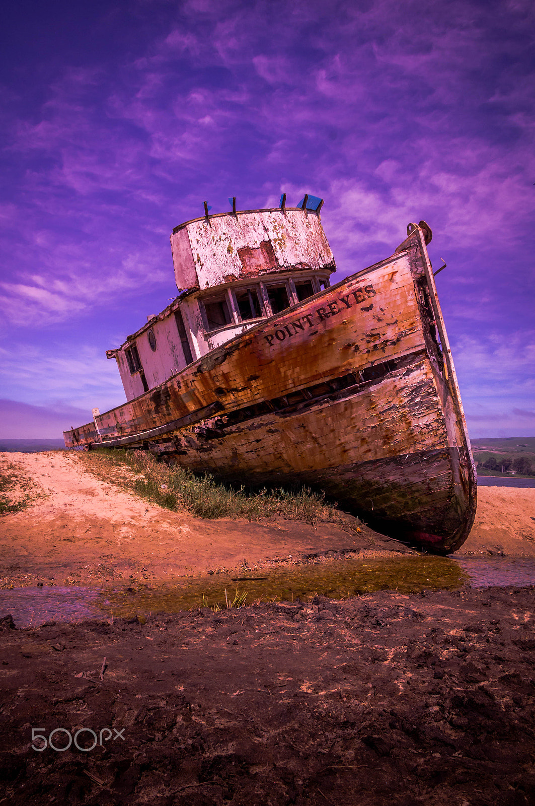 Sony Alpha DSLR-A580 sample photo. Shipwreck photography