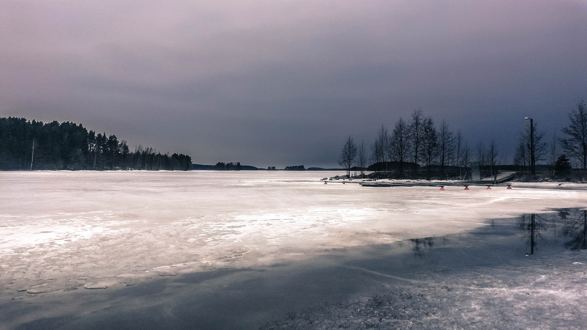 Samsung Galaxy S4 Active sample photo. Grey day photography