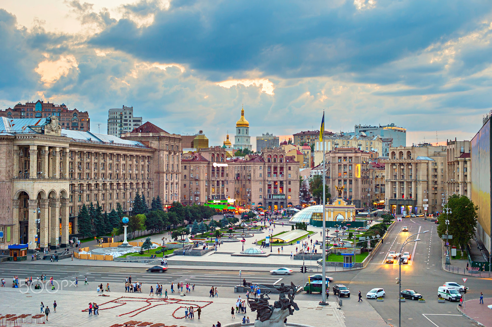 Nikon Df + Nikon AF Nikkor 50mm F1.4D sample photo. Maidan nezalezhnosti square, kyiv, ukraine photography